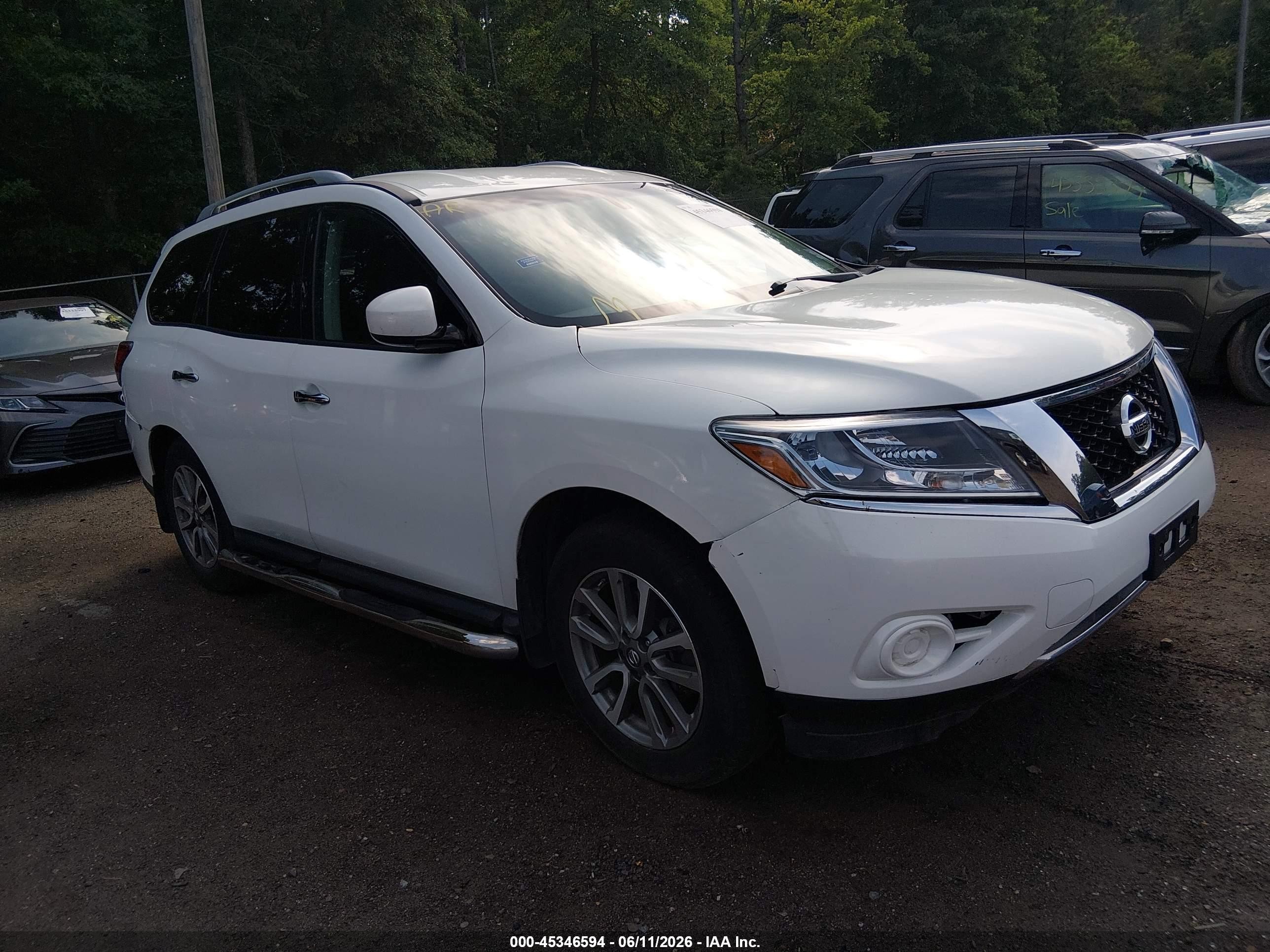 2014 Nissan Pathfinder SL, VIN 5N1AR2MMXEC705781 — Normal wear