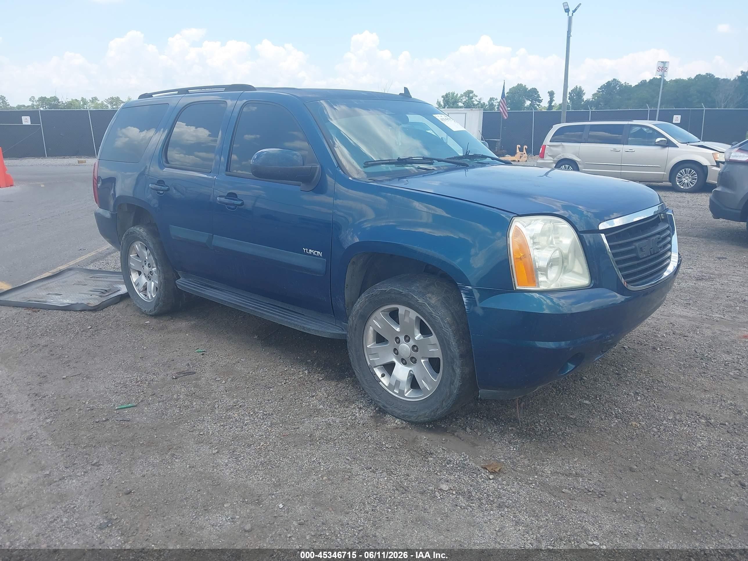 2007 GMC Yukon SLT, VIN 1GKFC13J07R241255 — Front end