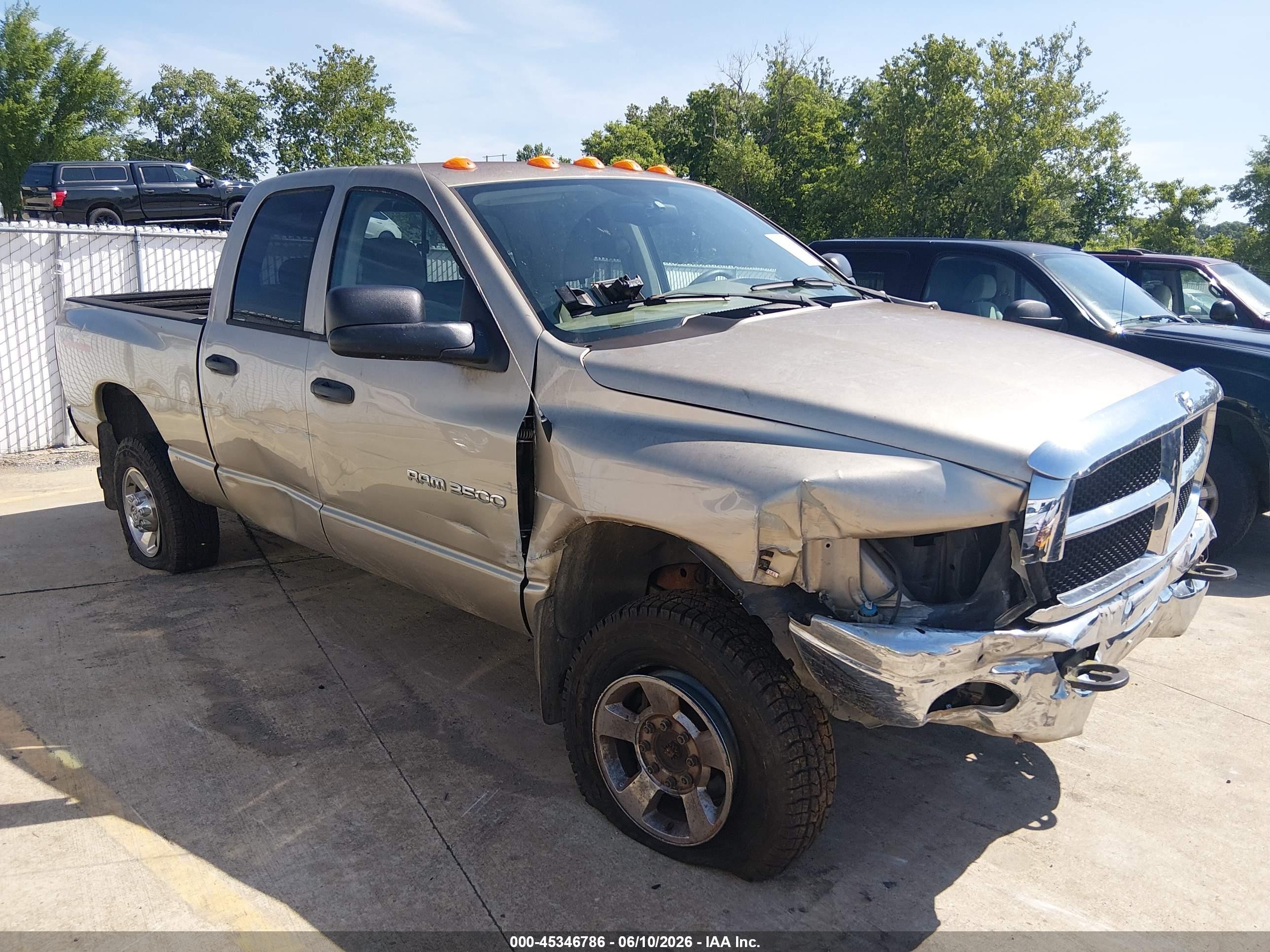2004 Dodge 3500 ST, VIN 3D7LU38C14G276454 — Перед
