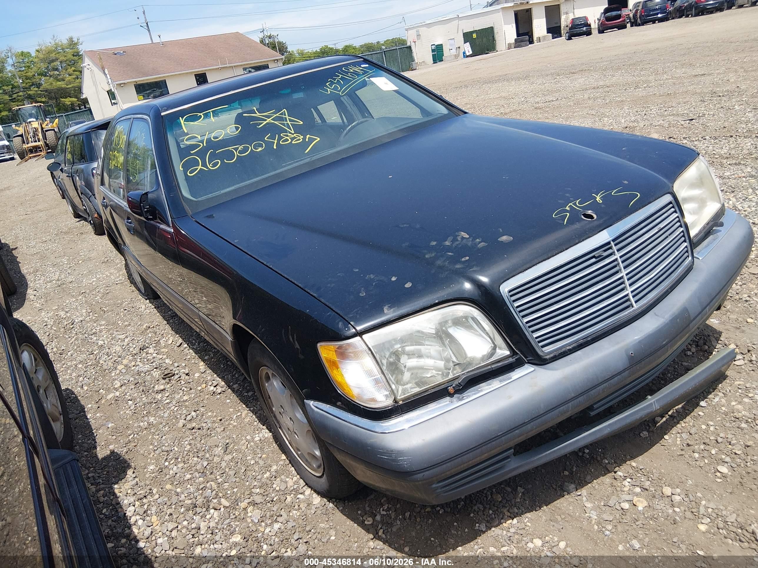 1995 Mercedes-Benz S, VIN WDBGB34E1SA221568 — Rear end