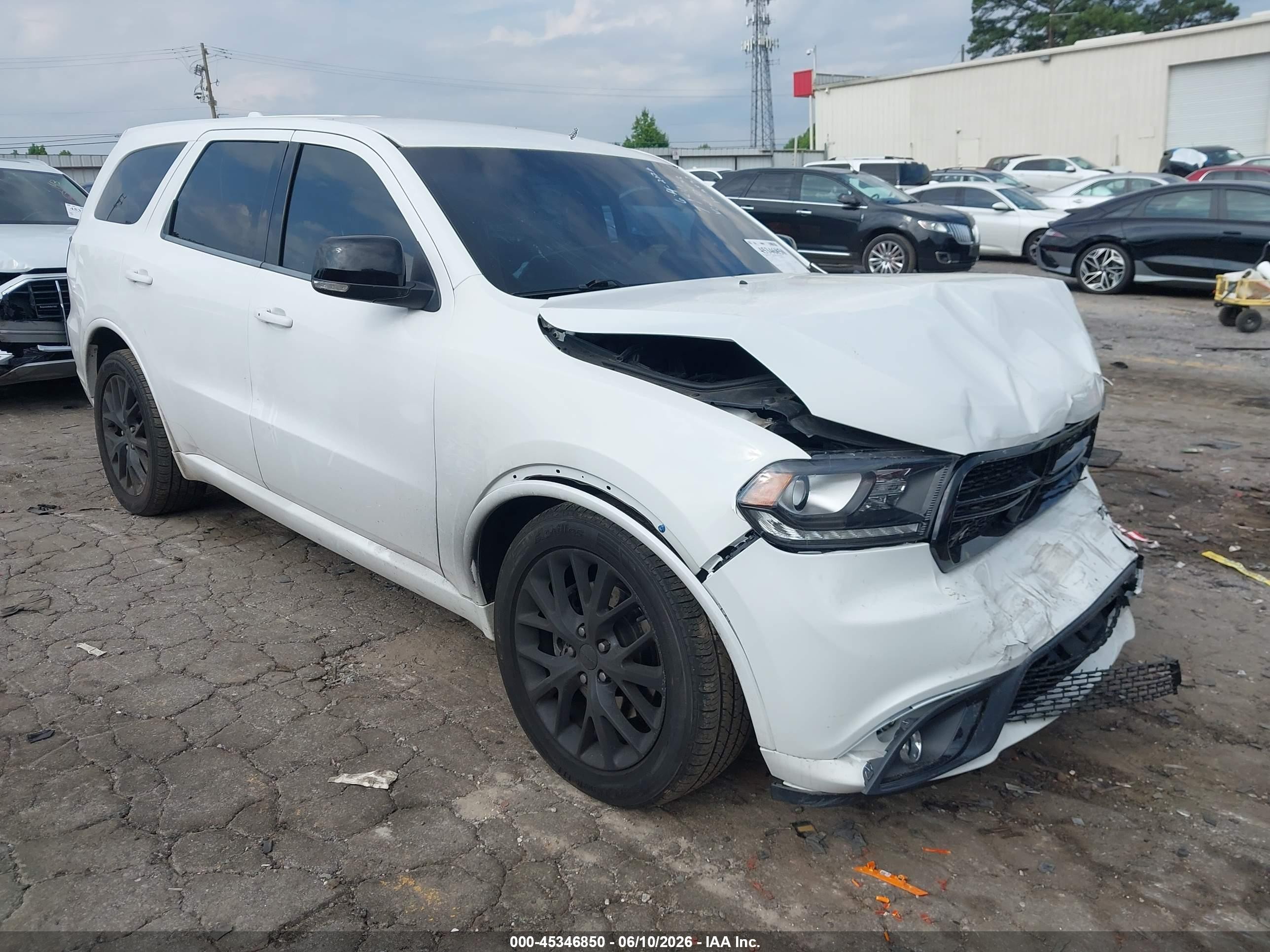 2015 Dodge Durango R/T, VIN 1C4SDHCTXFC810132 — Front end