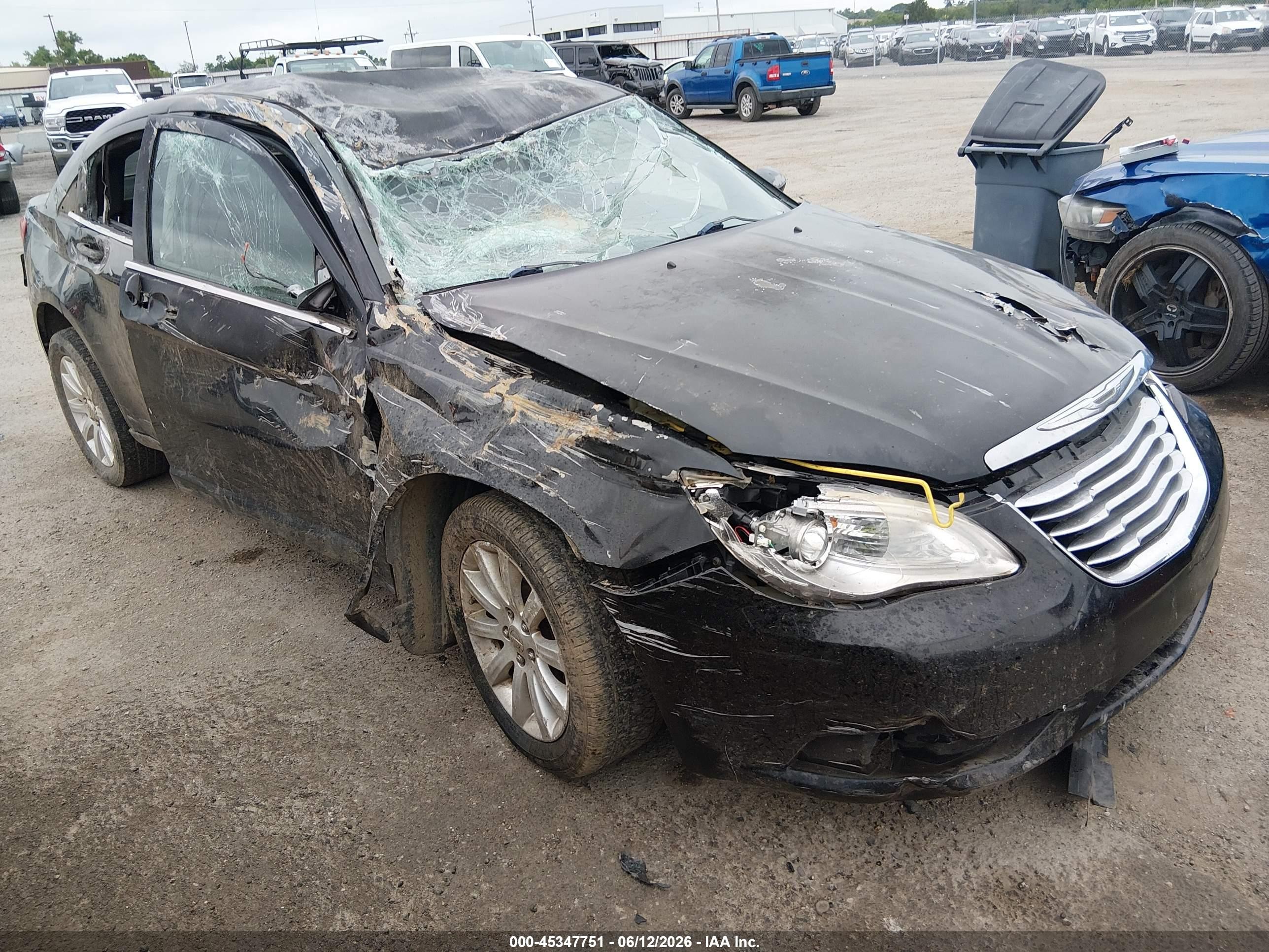 2011 Chrysler 200 Touring, VIN 1C3BC1FB6BN575793 — Опрокидывание