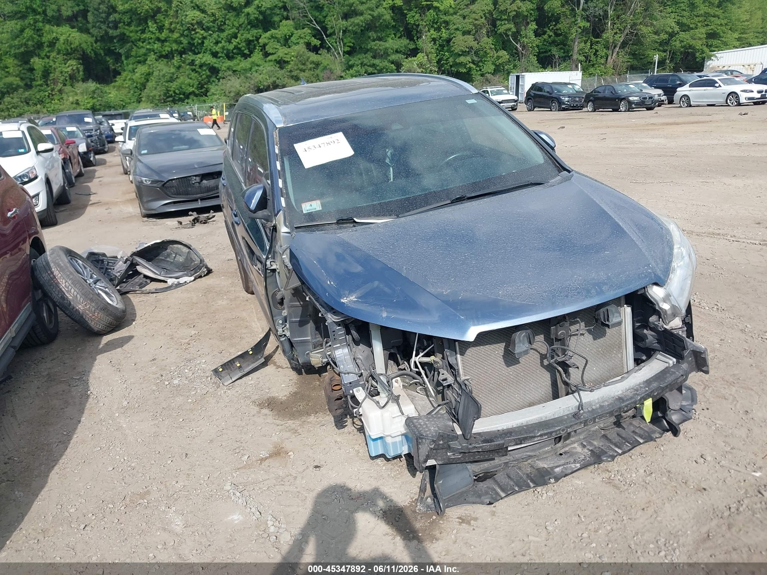 2018 Toyota Highlander XLE, VIN 5TDJZRFHXJS818622 — Front end