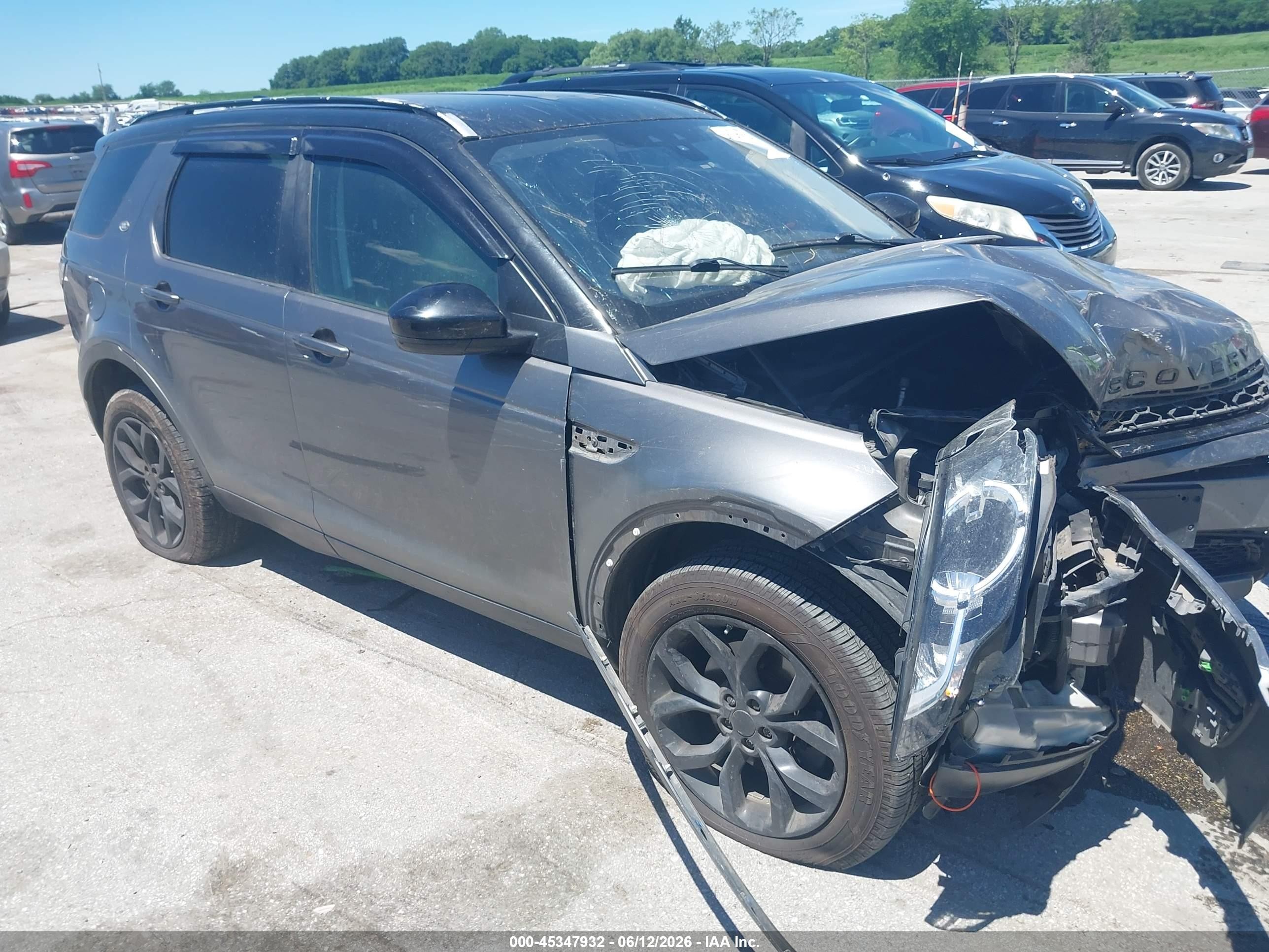 2017 Land Rover Discovery Sport SE, VIN SALCP2BG6HH664419 — Front end