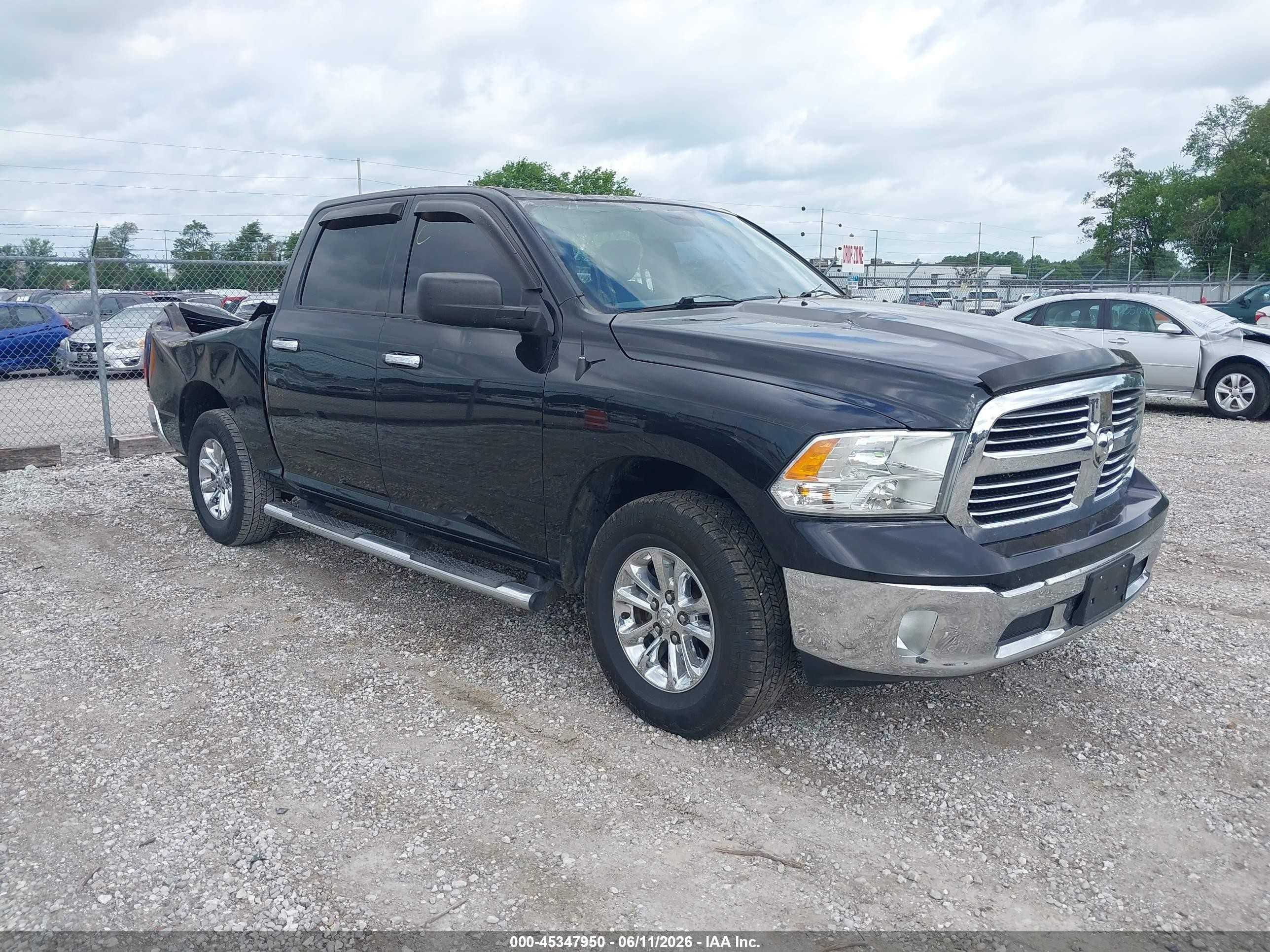 2015 Ram 1500 Big Horn, VIN 1C6RR7LG3FS741620 — Зад