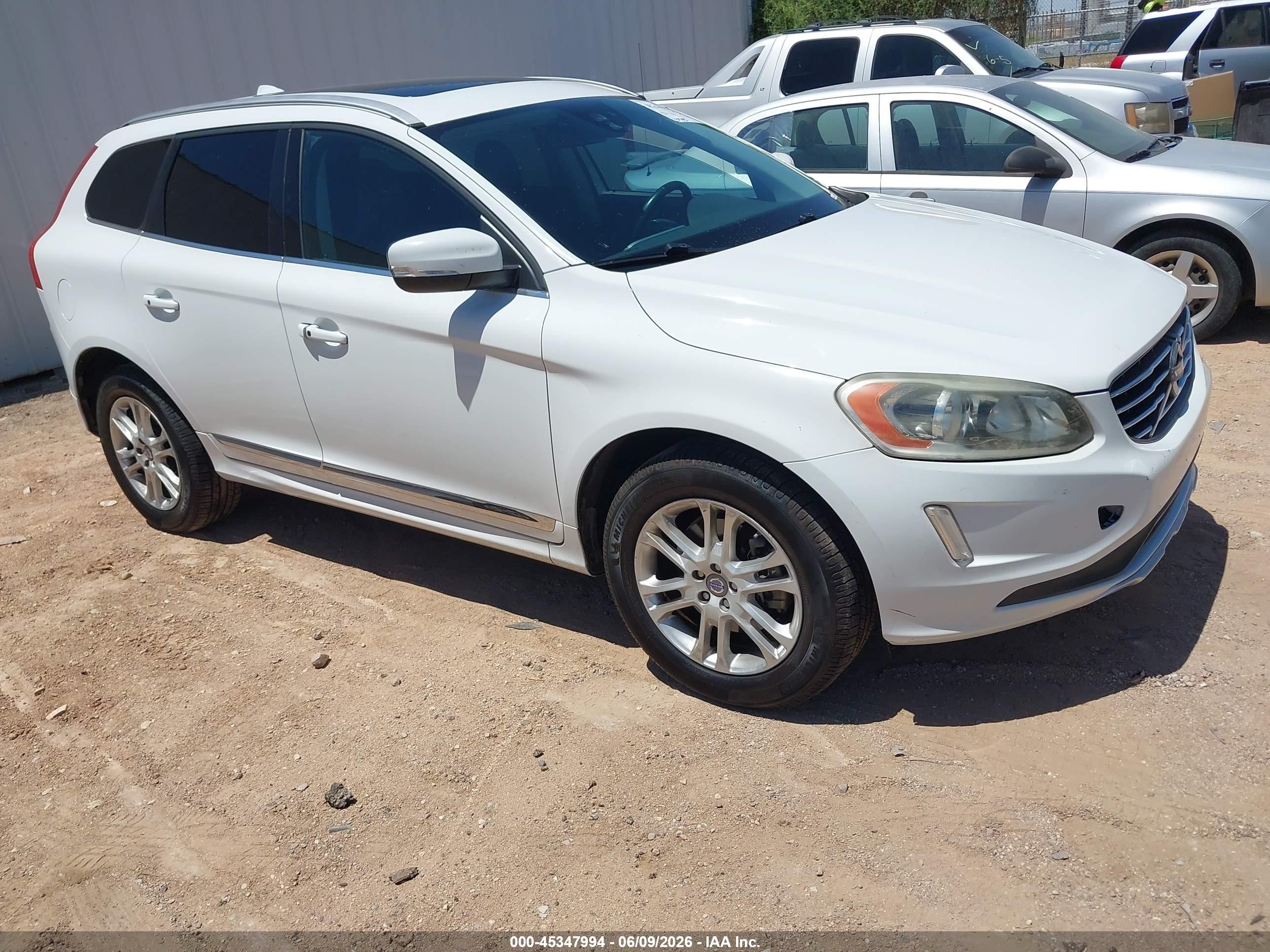 2015 Volvo XC60 T5 Drive-E Premier, VIN YV426MDB3F2588450 — Normal wear