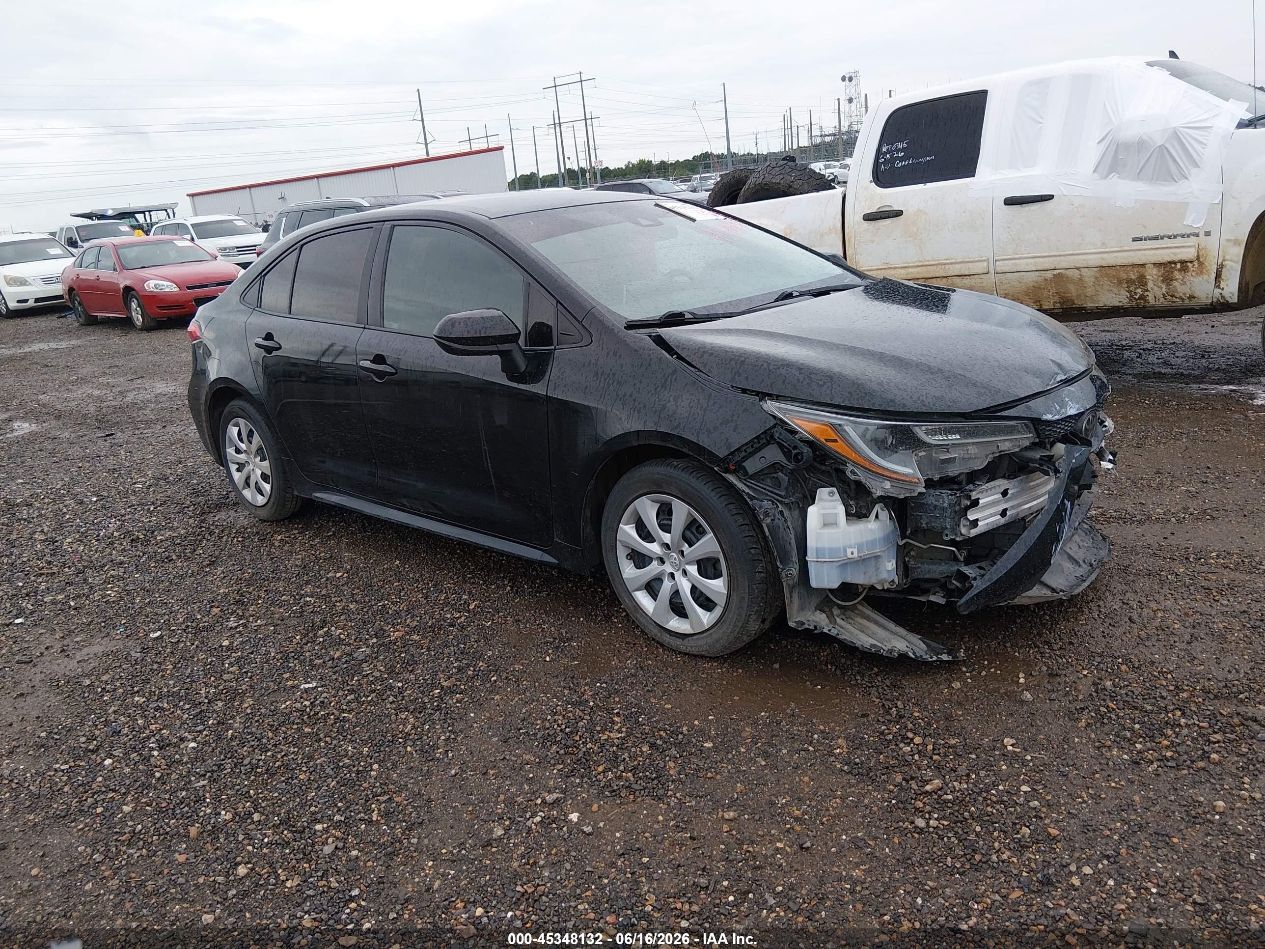 2020 Toyota Corolla LE, VIN 5YFEPRAE0LP060290 — Front end