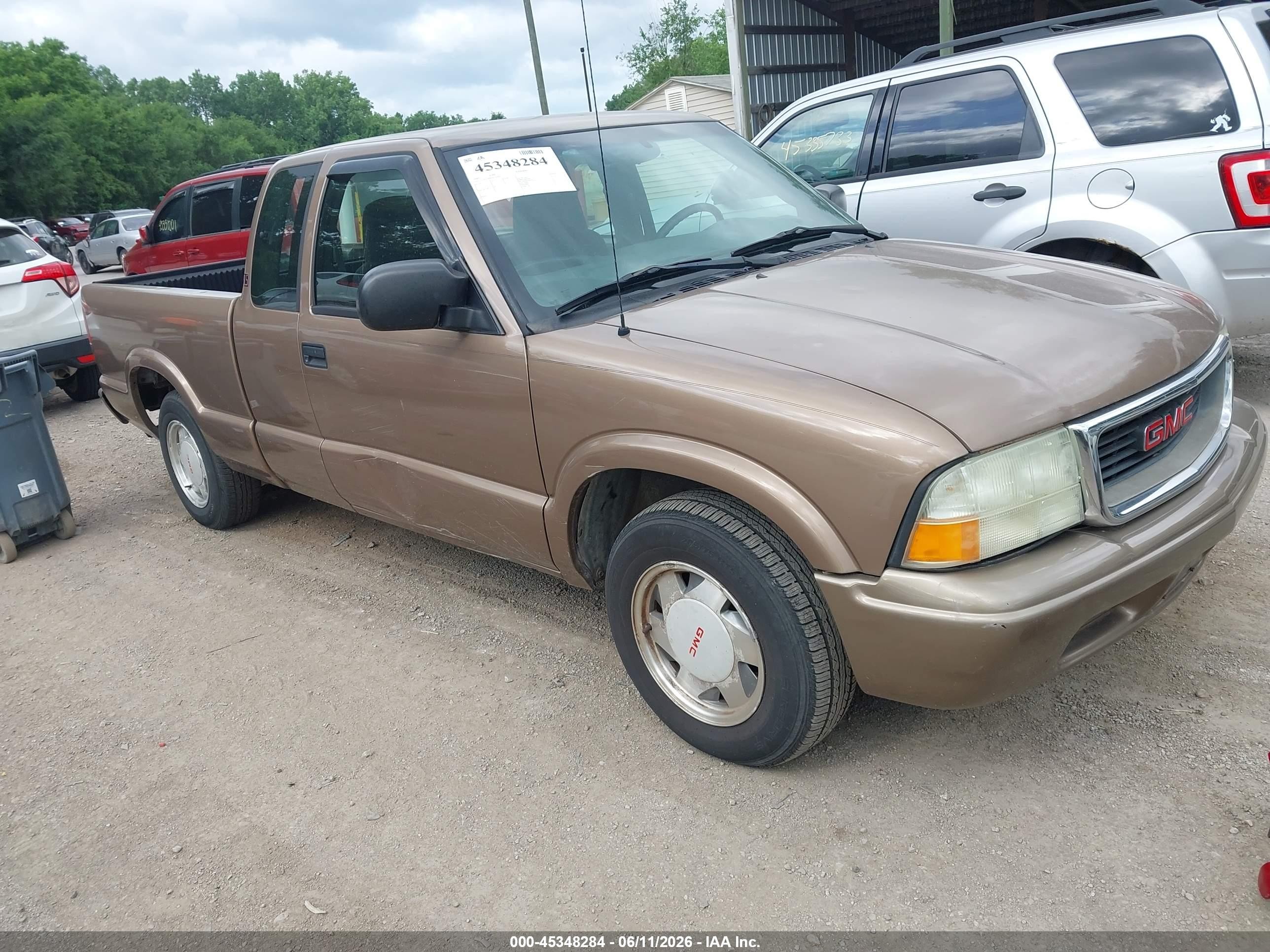 2003 GMC Sonoma SLS, VIN 1GTCS19H638176269 — Normal wear