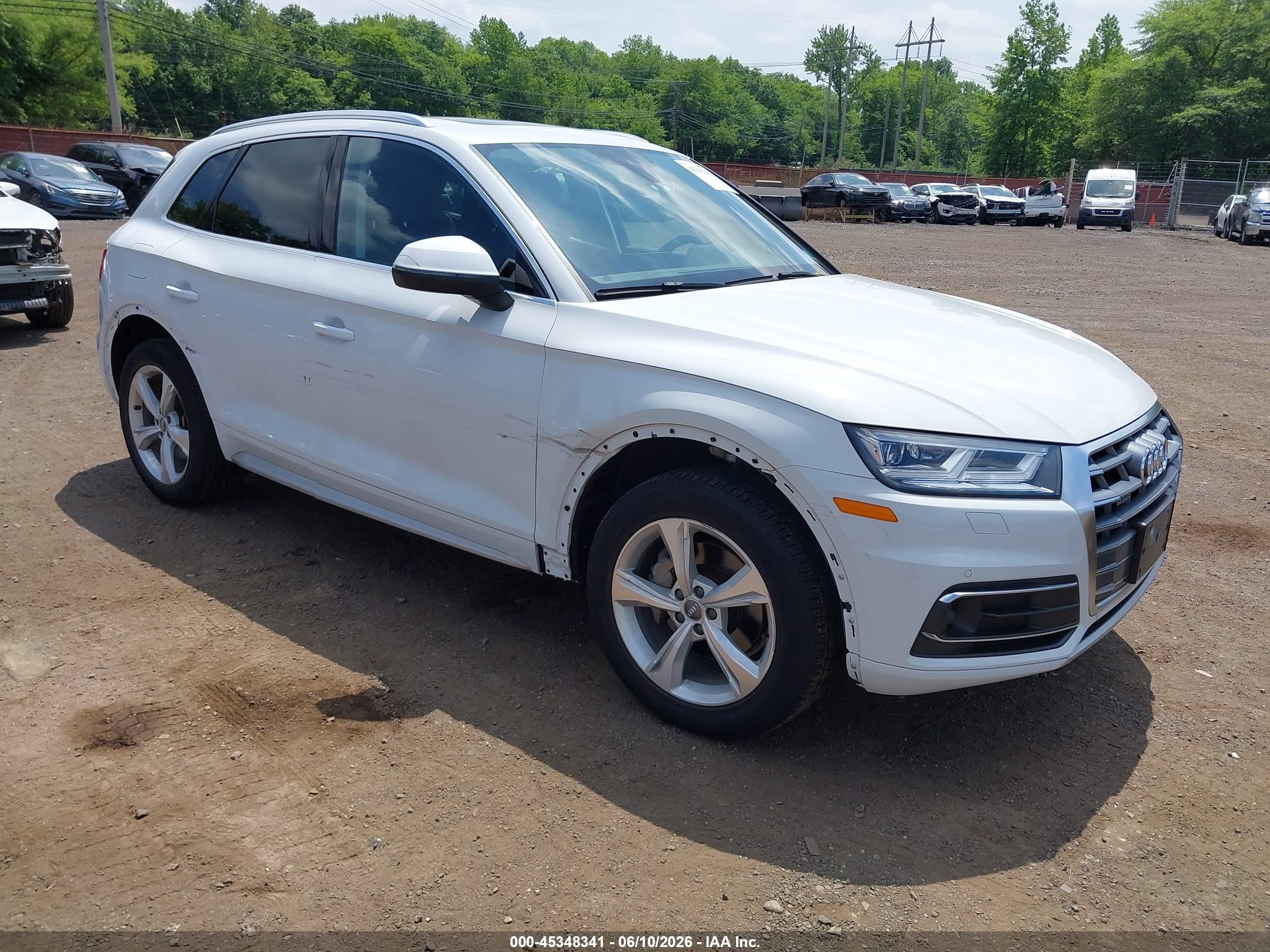 2020 Audi Q5 Premium Plus, VIN WA1BNAFY7L2091719 — Бок