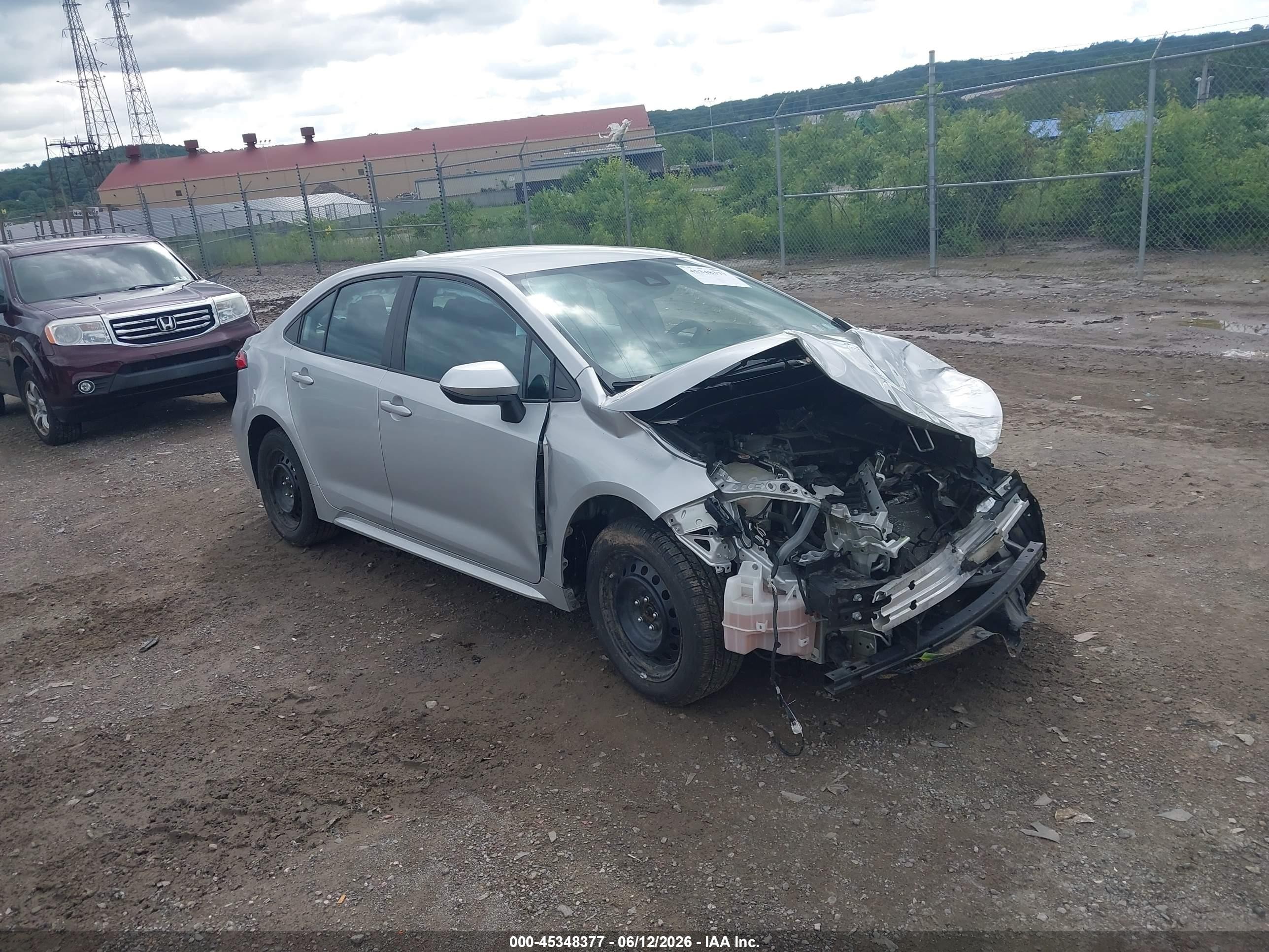 2021 Toyota Corolla LE, VIN 5YFEPMAEXMP171319 — Front end