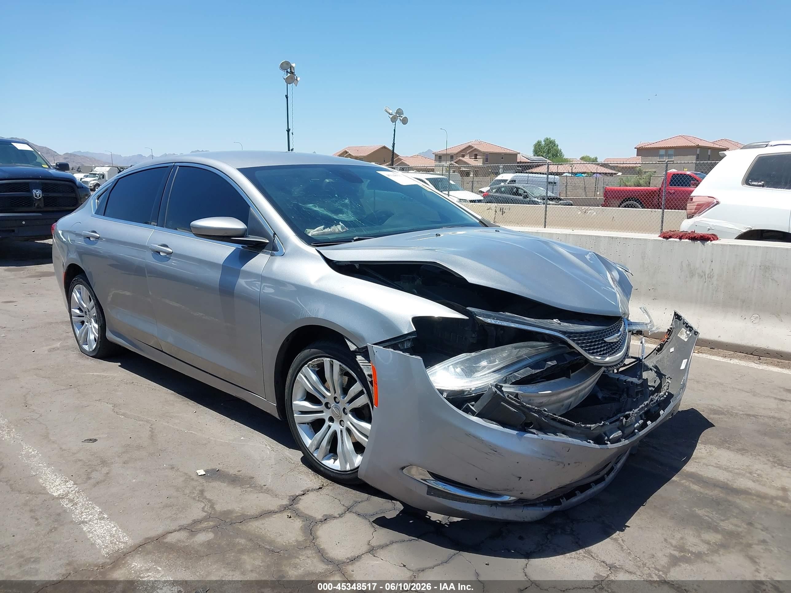 2016 Chrysler 200 Limited, VIN 1C3CCCAB0GN107086 — Перед