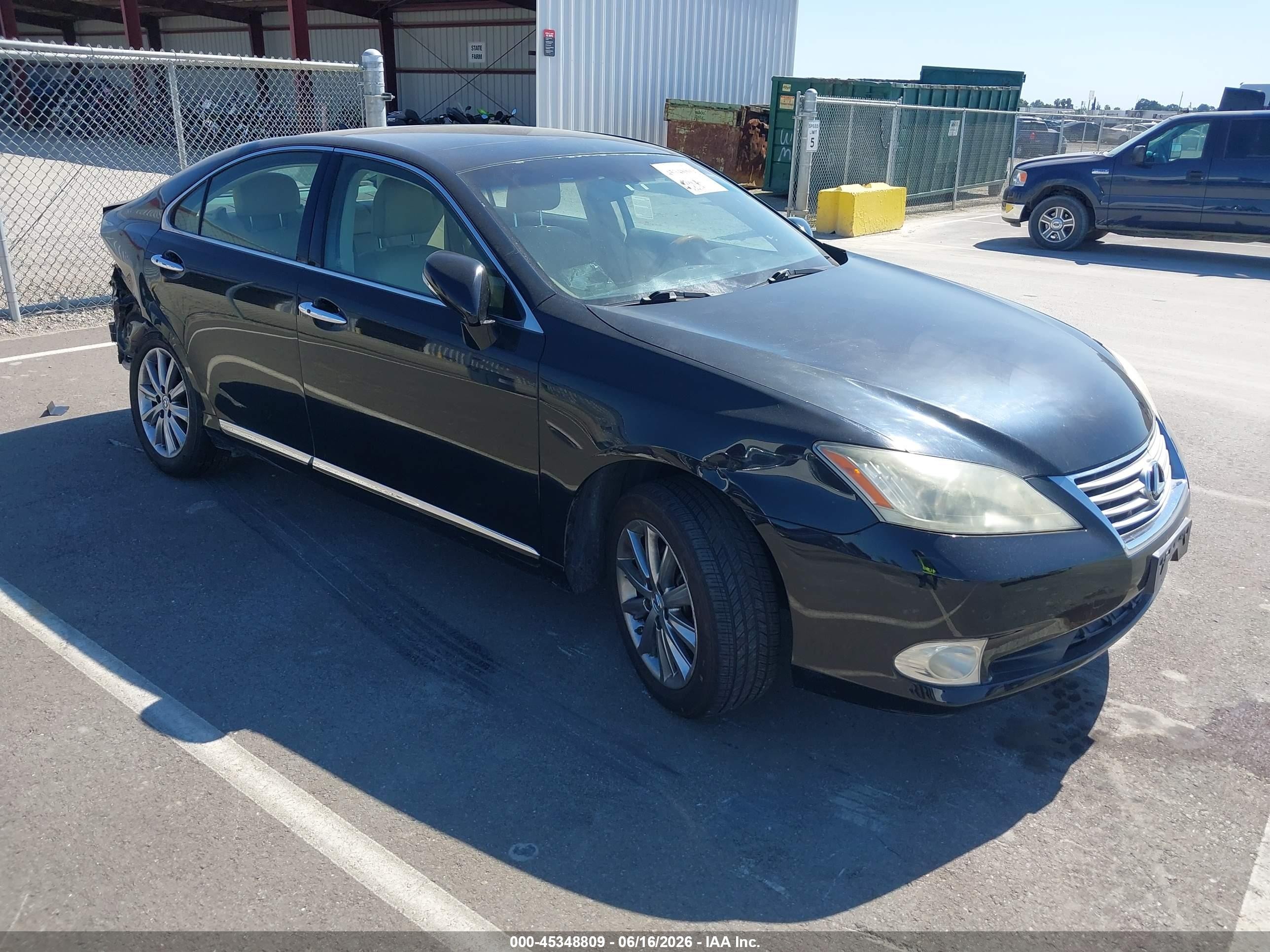 2010 Lexus ES 330, VIN JTHBK1EGXA2402627 — Side