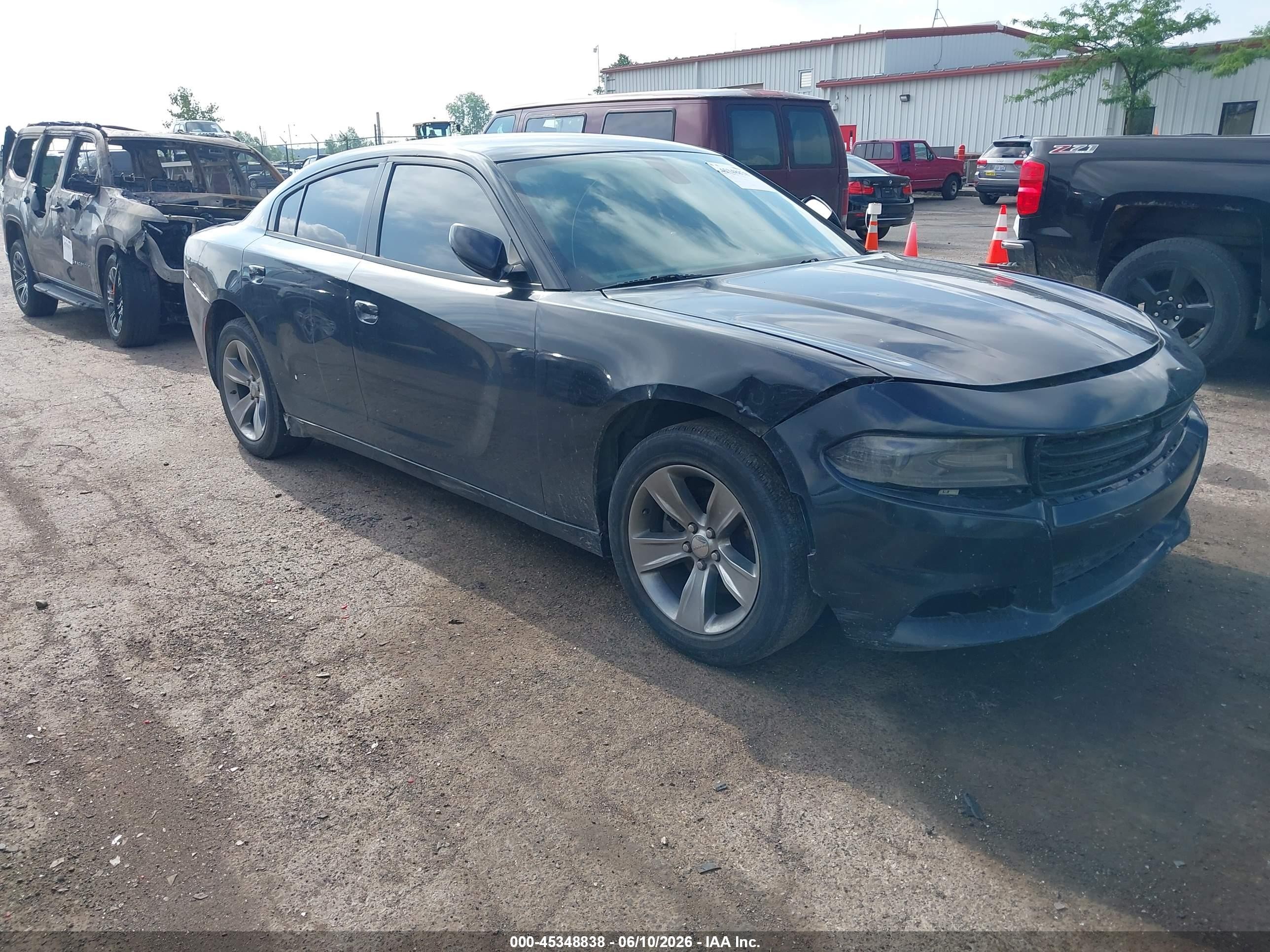 2015 Dodge Charger SXT, VIN 2C3CDXHG1FH753413 — Normal wear