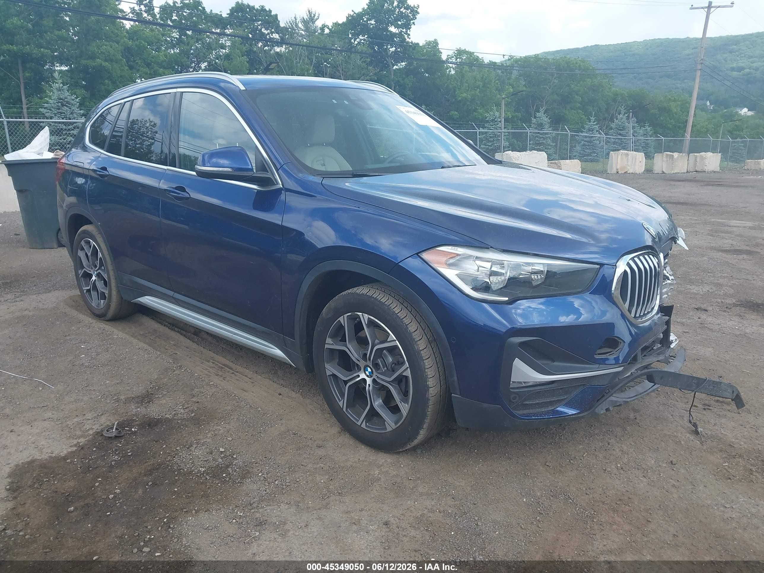 2020 BMW X1 xDrive28i, VIN WBXJG9C09L5R97736 — Front end