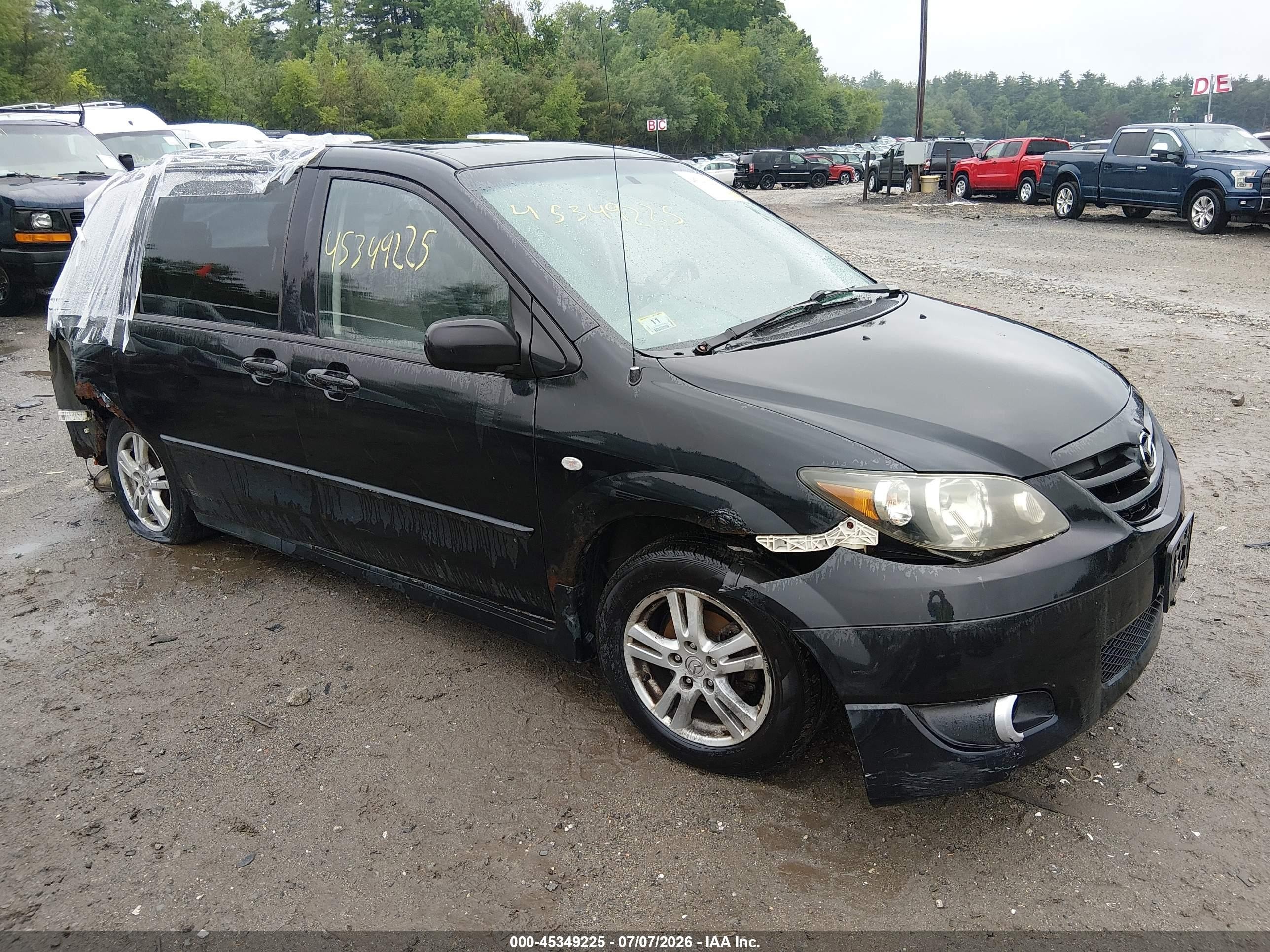 2004 Mazda MPV ES, VIN JM3LW28J140504719 — Rear end