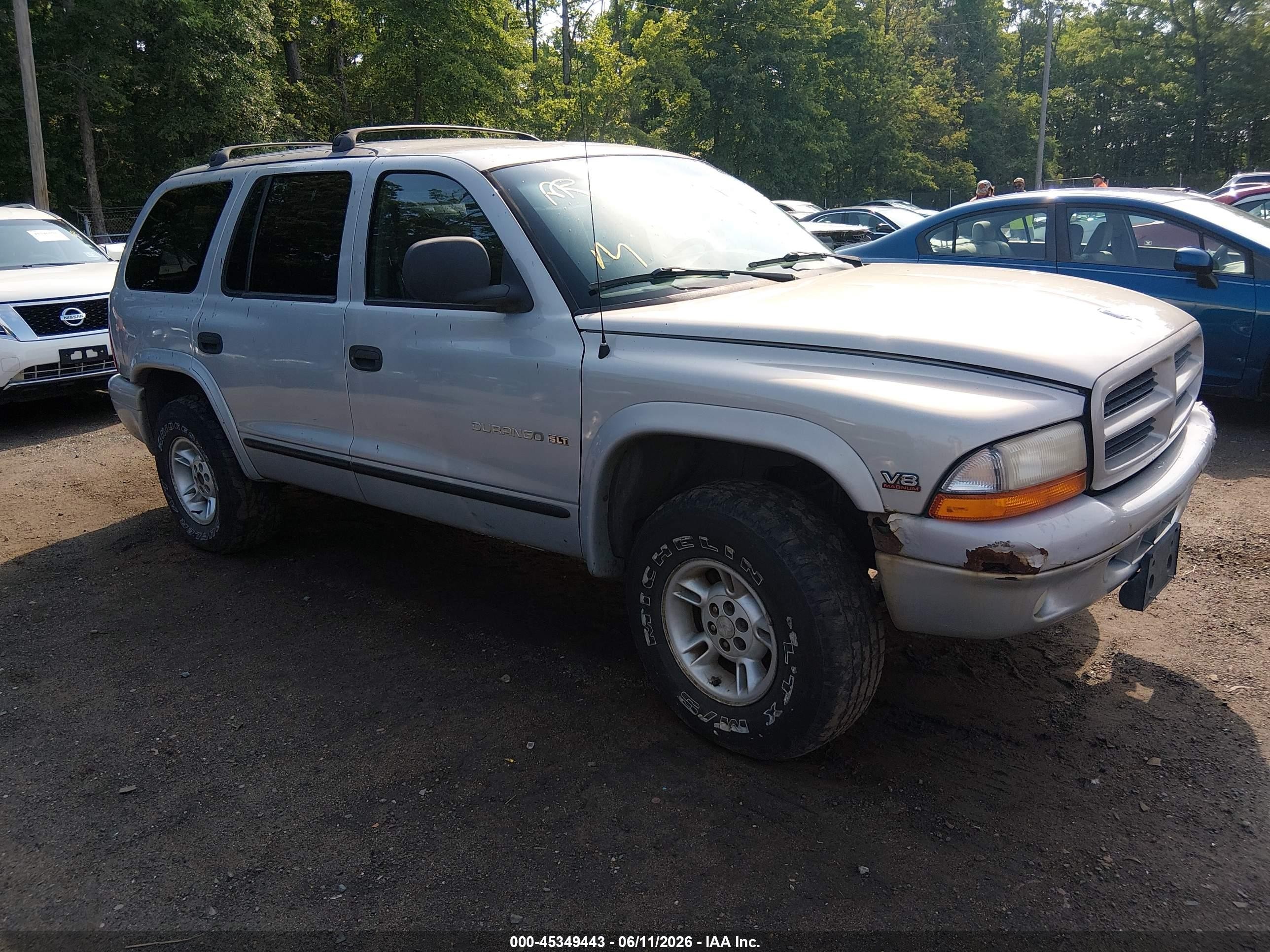 1999 Dodge Durango, VIN 1B4HS28Y8XF519241 — Front end