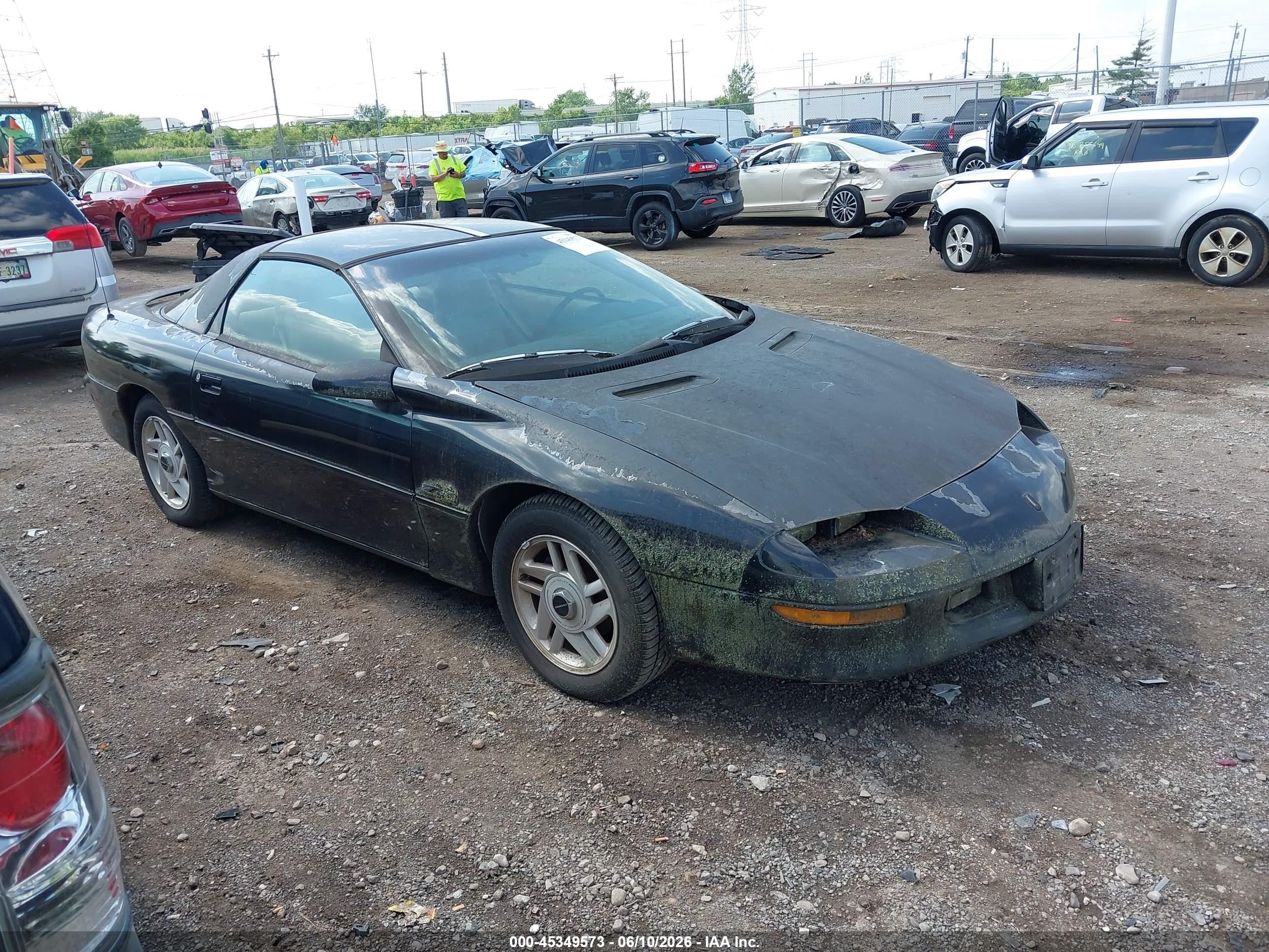 1995 Chevrolet Camaro Z28, VIN 2G1FP22P2S2174061 — Normal wear