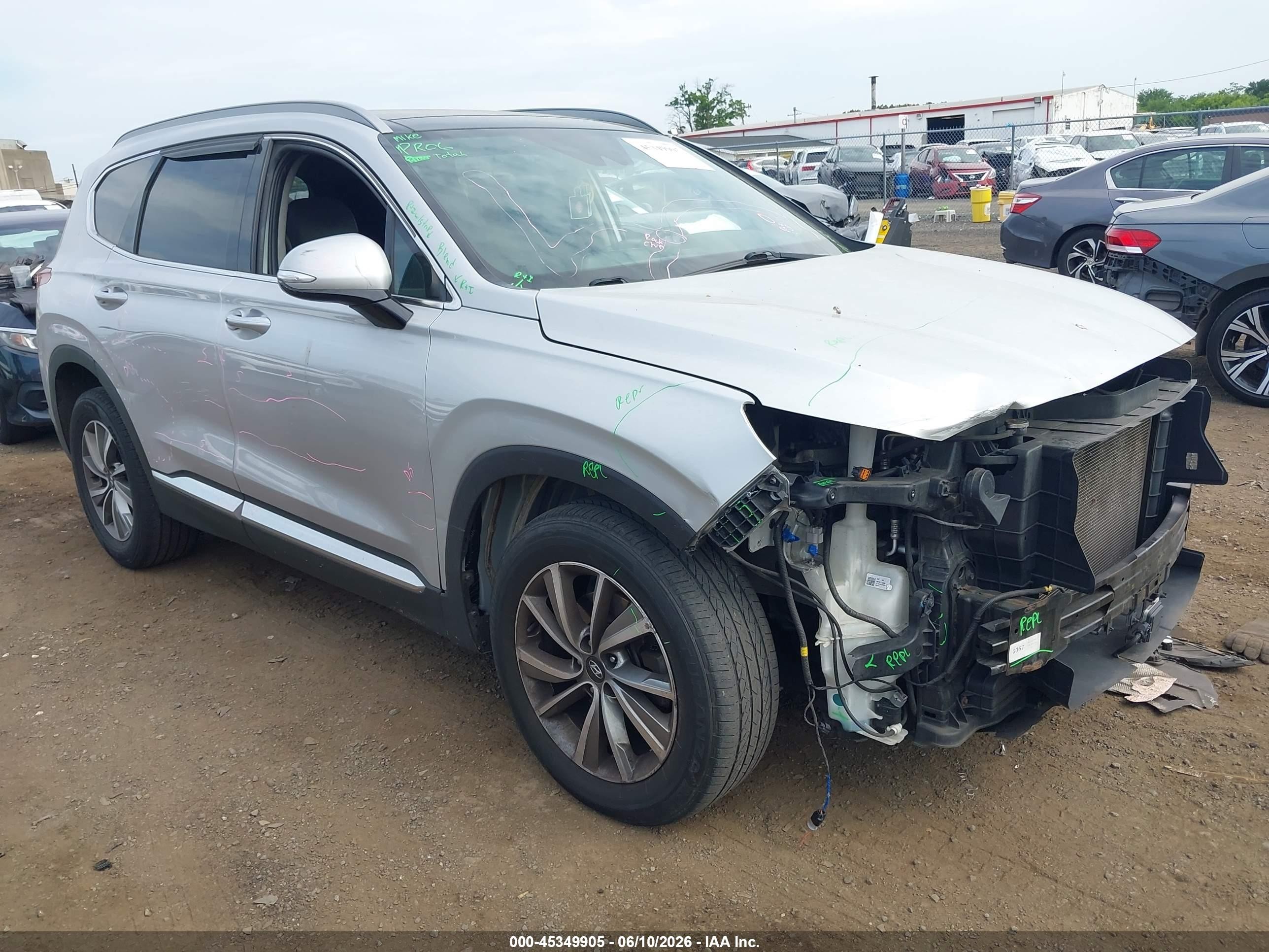 2019 Hyundai Santa Fe Ultimate, VIN 5NMS53AD5KH034578 — Front end