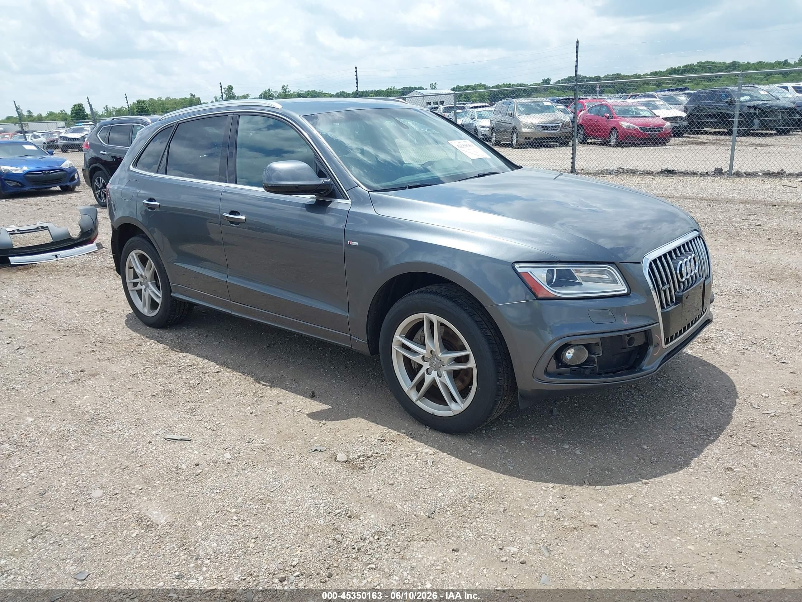2016 Audi Q5 Premium Plus, VIN WA1D7AFP0GA132133 — Rear end