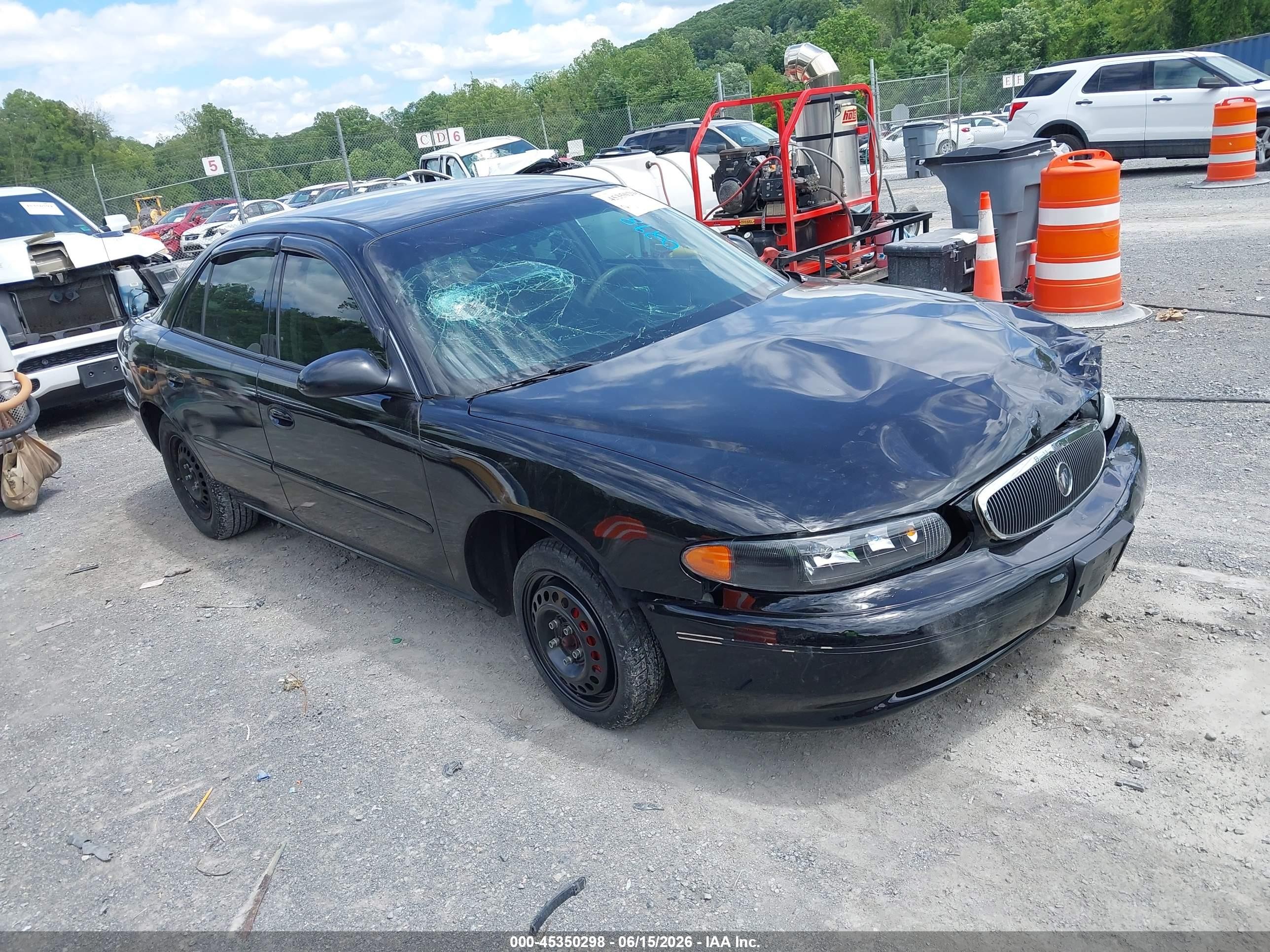 2004 Buick Century Custom, VIN 2G4WS52J441238687 — Front end