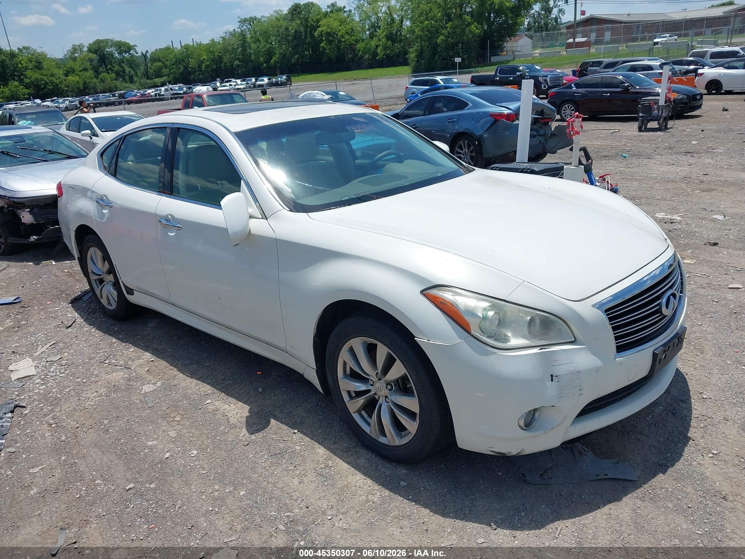 2012 Infiniti M, VIN JN1BY1AR4CM390749 — Normal wear