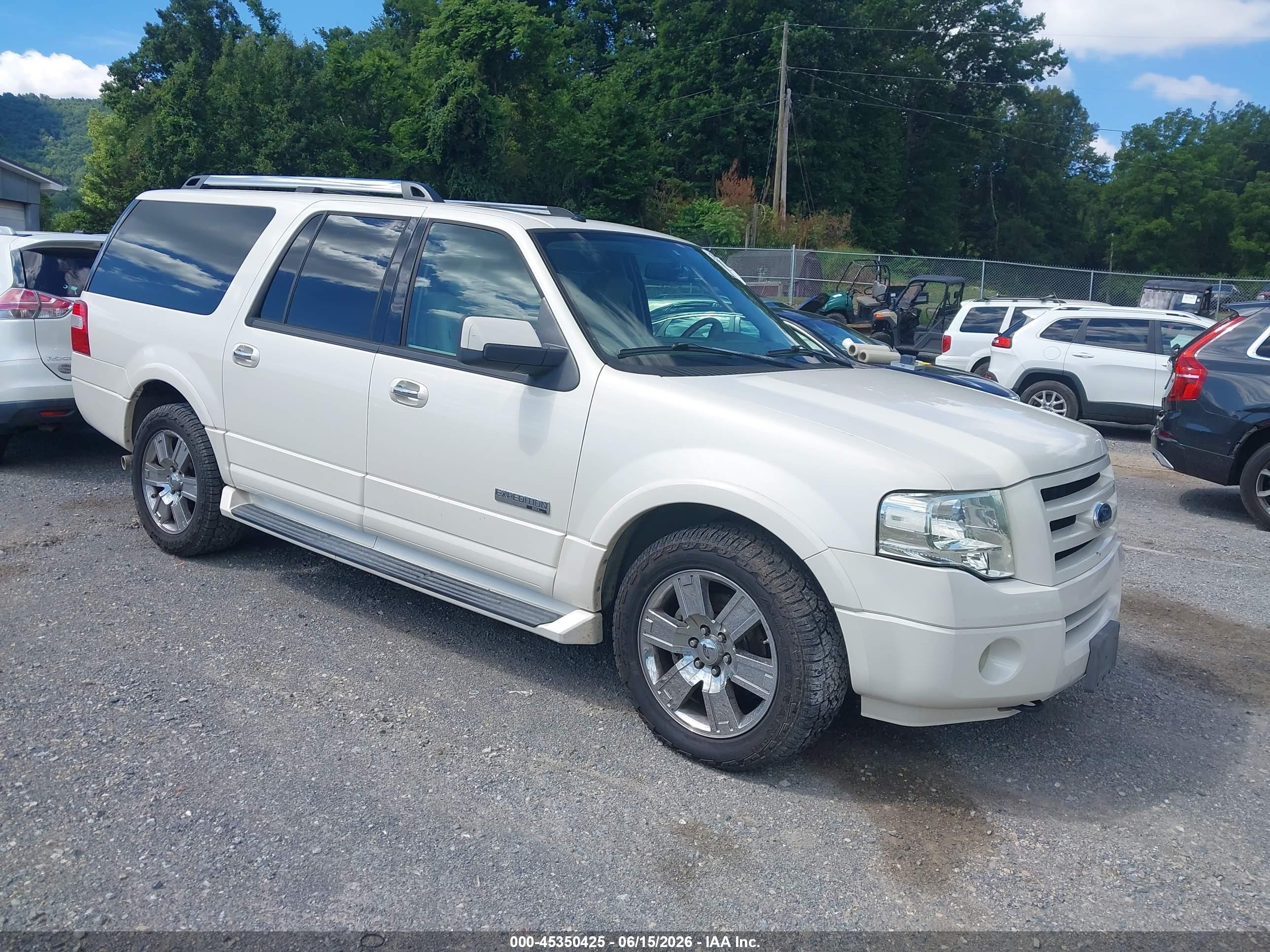 2007 Ford Expedition Max Limited, VIN 1FMFK20557LA06103 — Front end