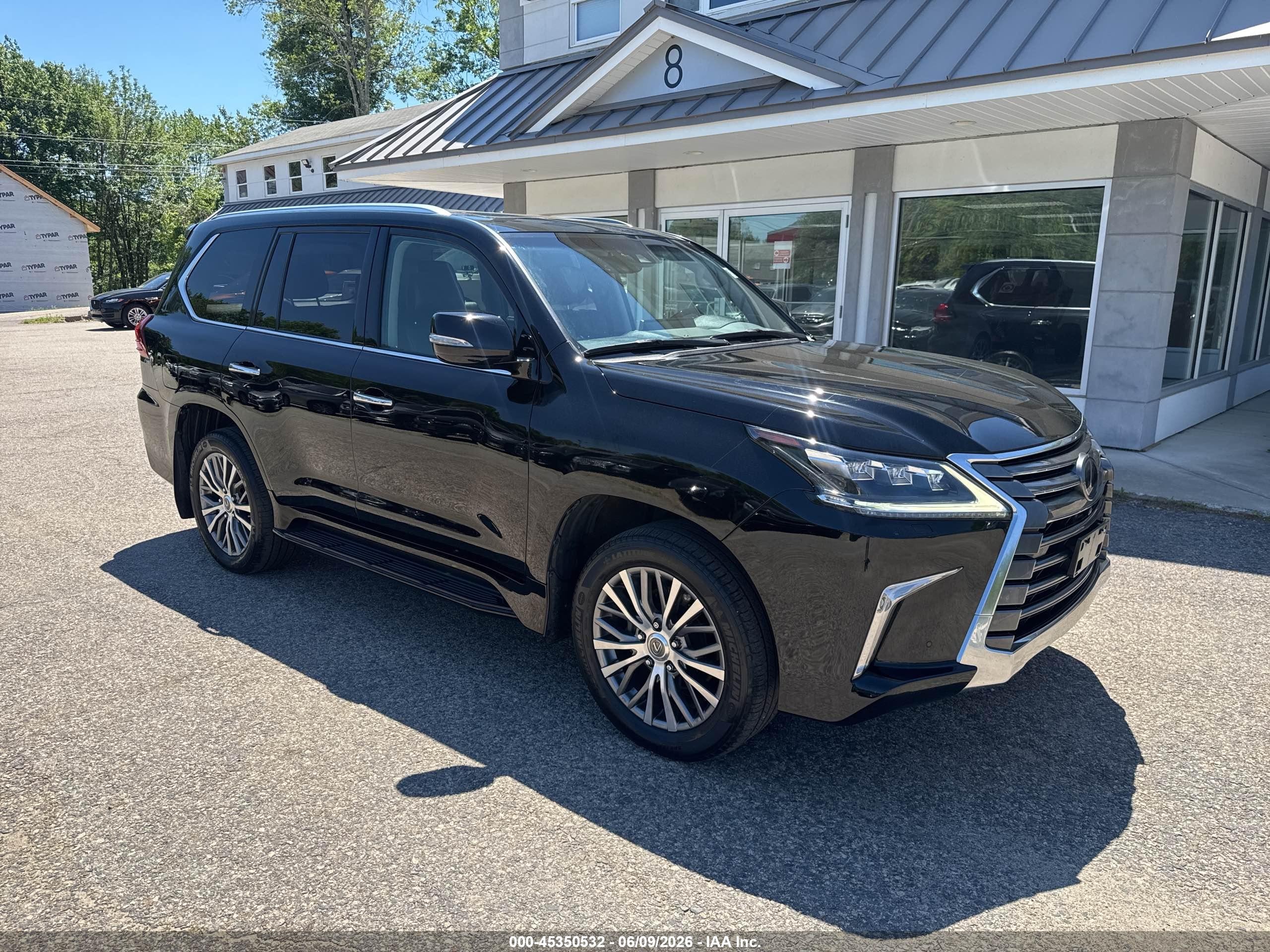 2018 Lexus LX 570, VIN JTJHY7AX3J4266006 — Обычный износ
