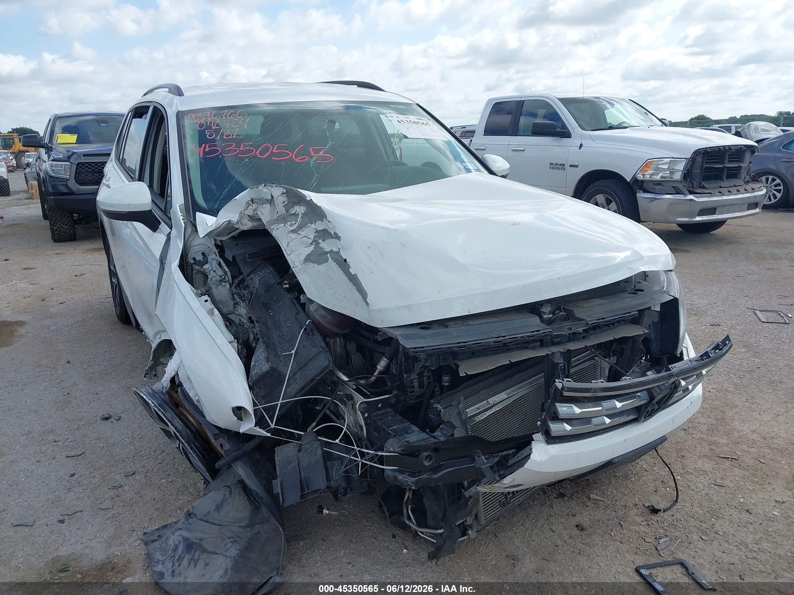 2021 Volkswagen Tiguan S, VIN 3VV0B7AX3MM040754 — Front end