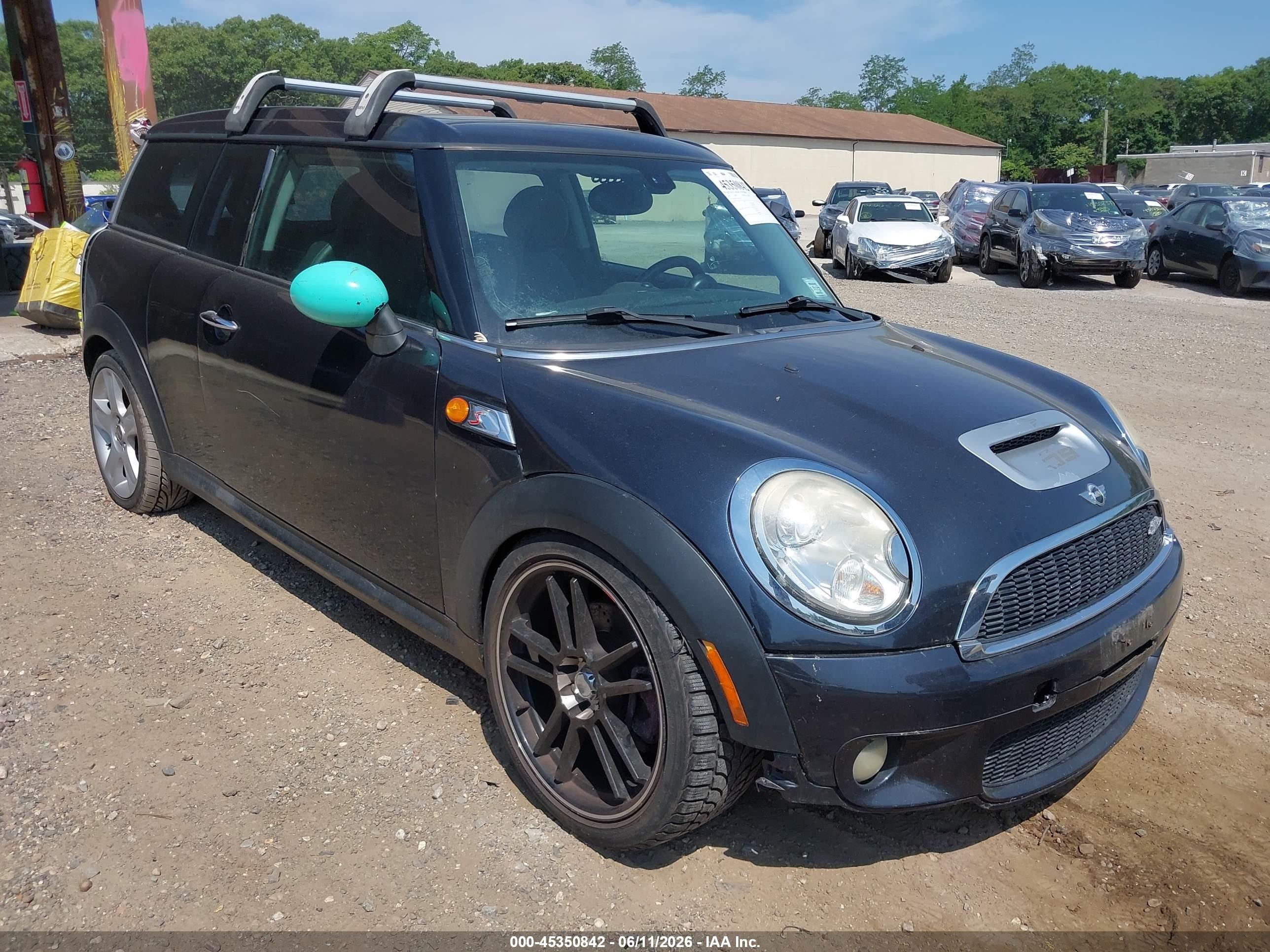 2009 MINI Clubman S, VIN WMWMM33559TP72517 — Зад
