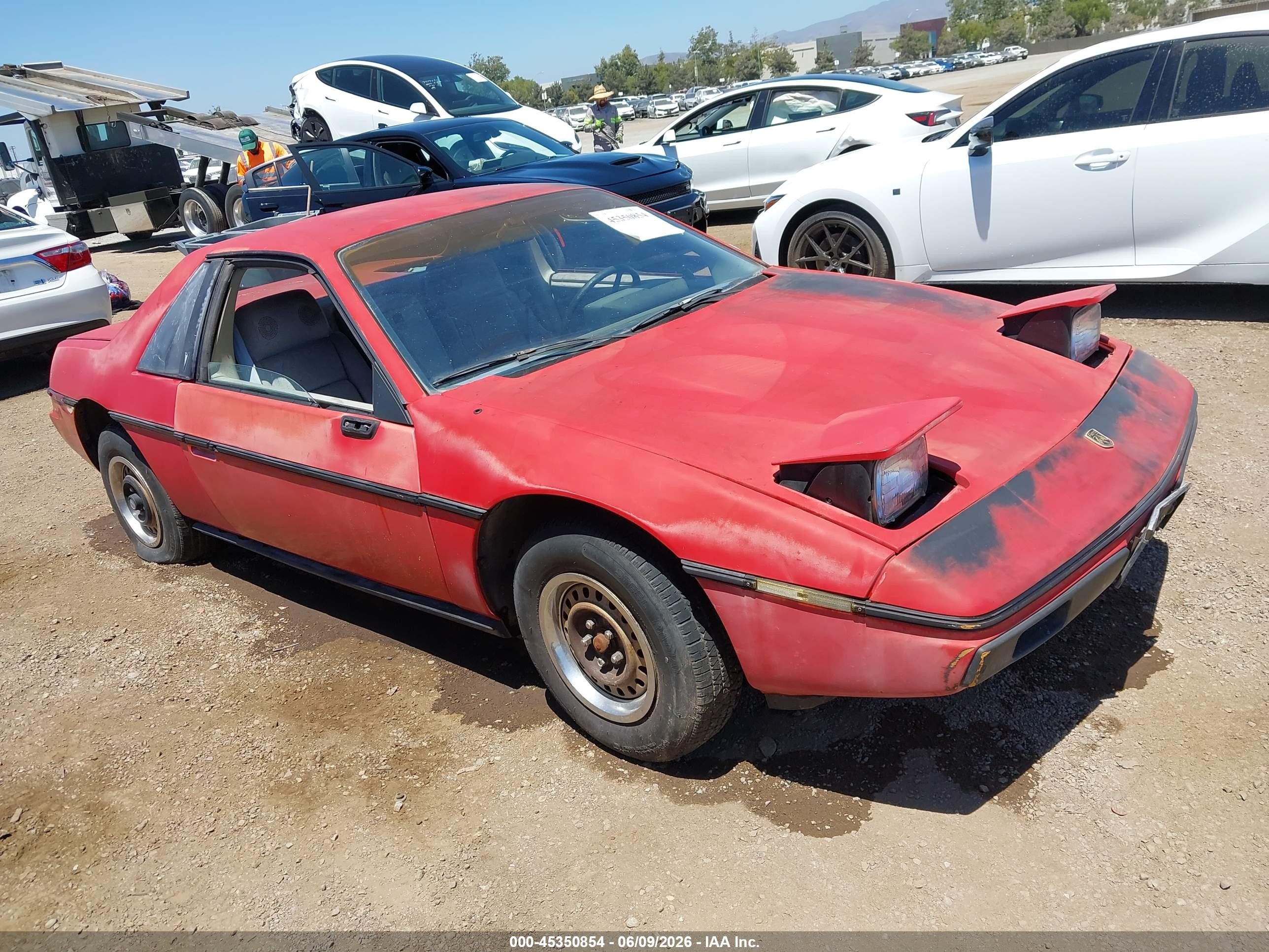 1985 Pontiac Fiero, VIN 1G2PM37R9FP209427 — Normal wear