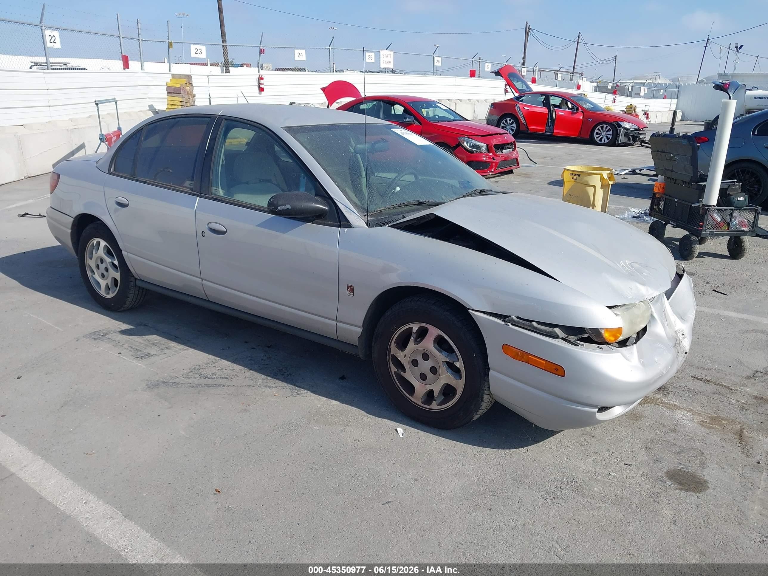 2001 Saturn SL, VIN 1G8ZK54711Z246536 — Front end