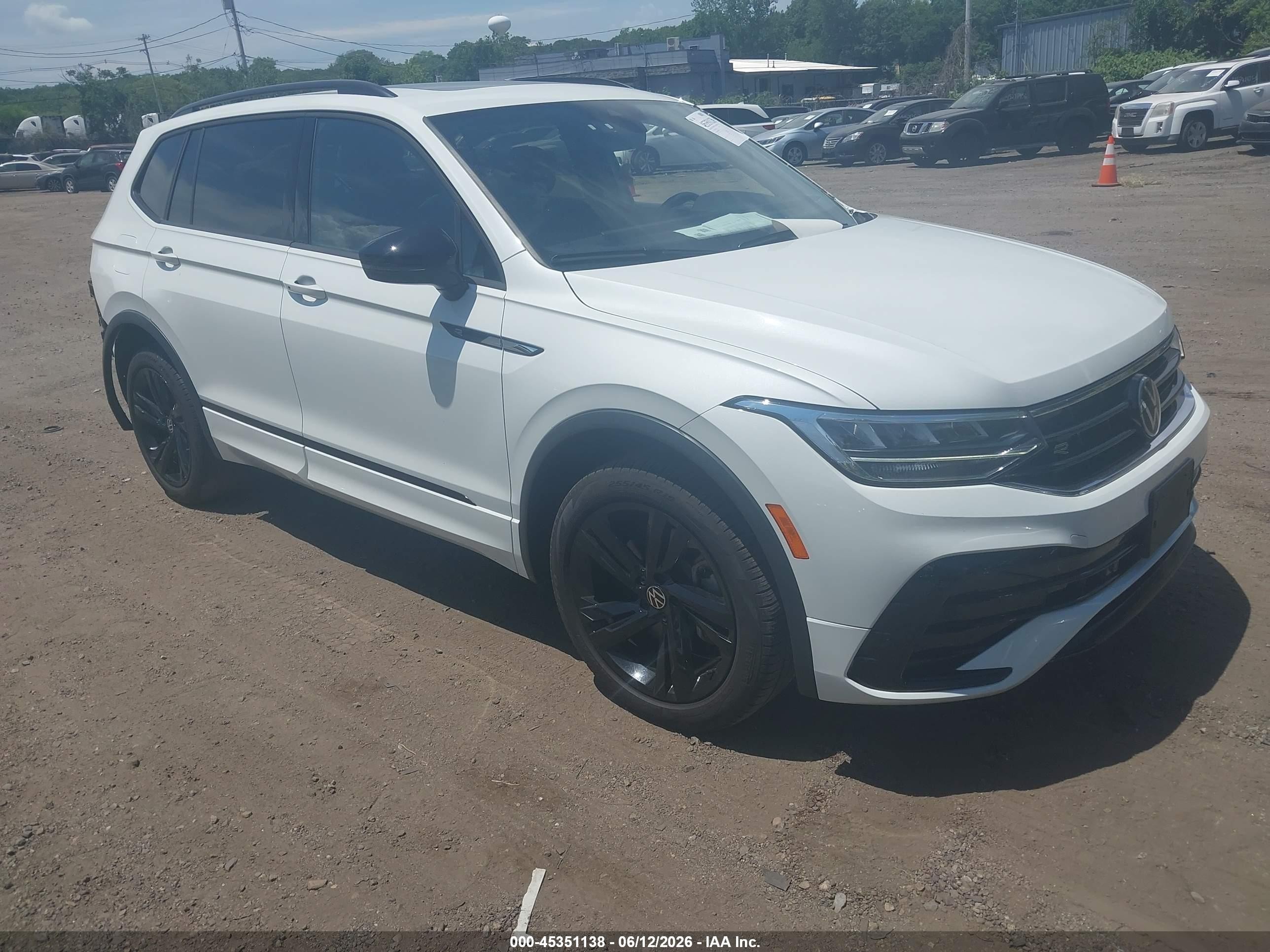 2024 Volkswagen Tiguan SE R-Line Black, VIN 3VV8B7AX8RM097204 — Frame damage