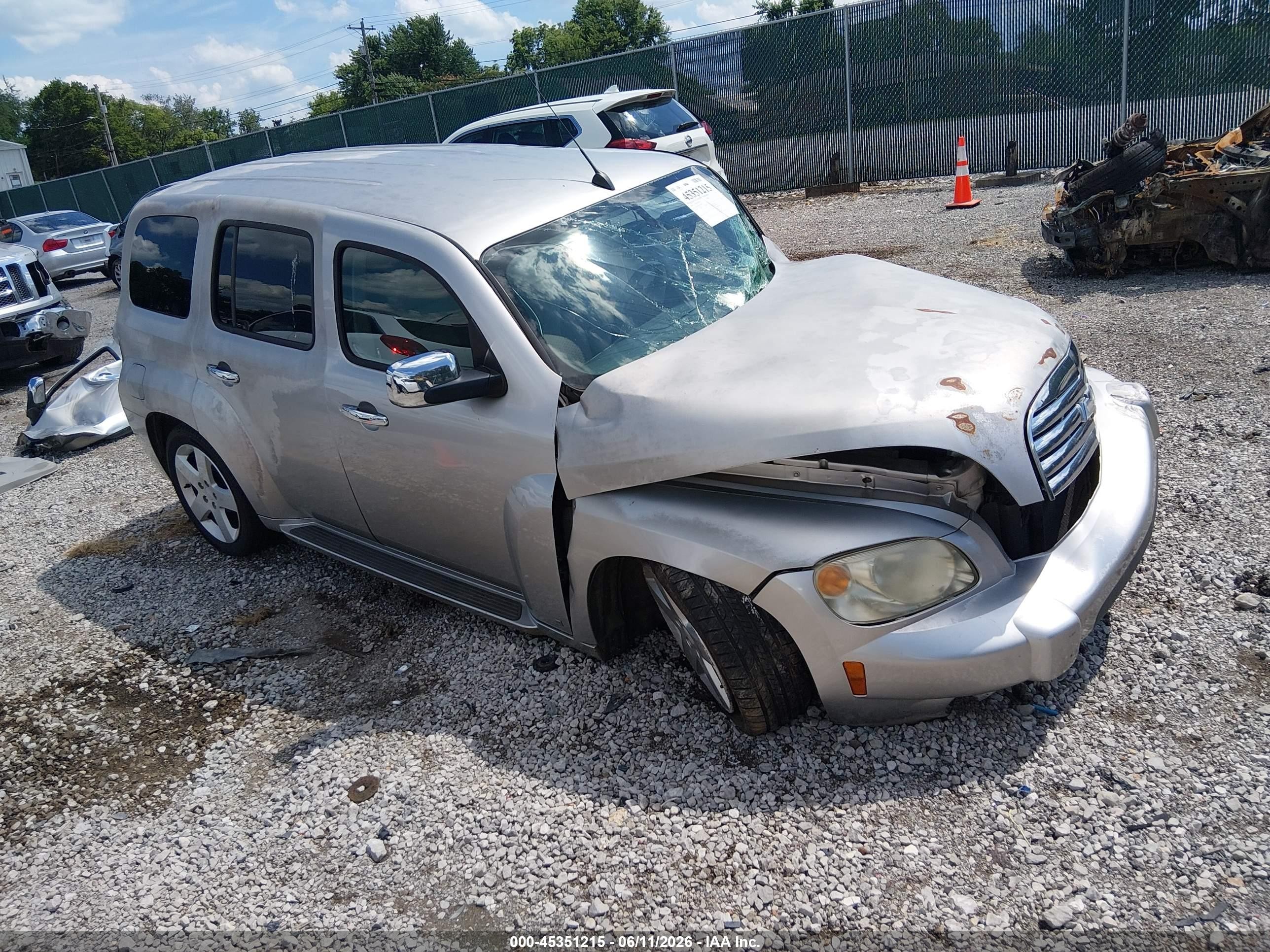 2008 Chevrolet HHR LT, VIN 3GNDA33P18S526965 — Front end