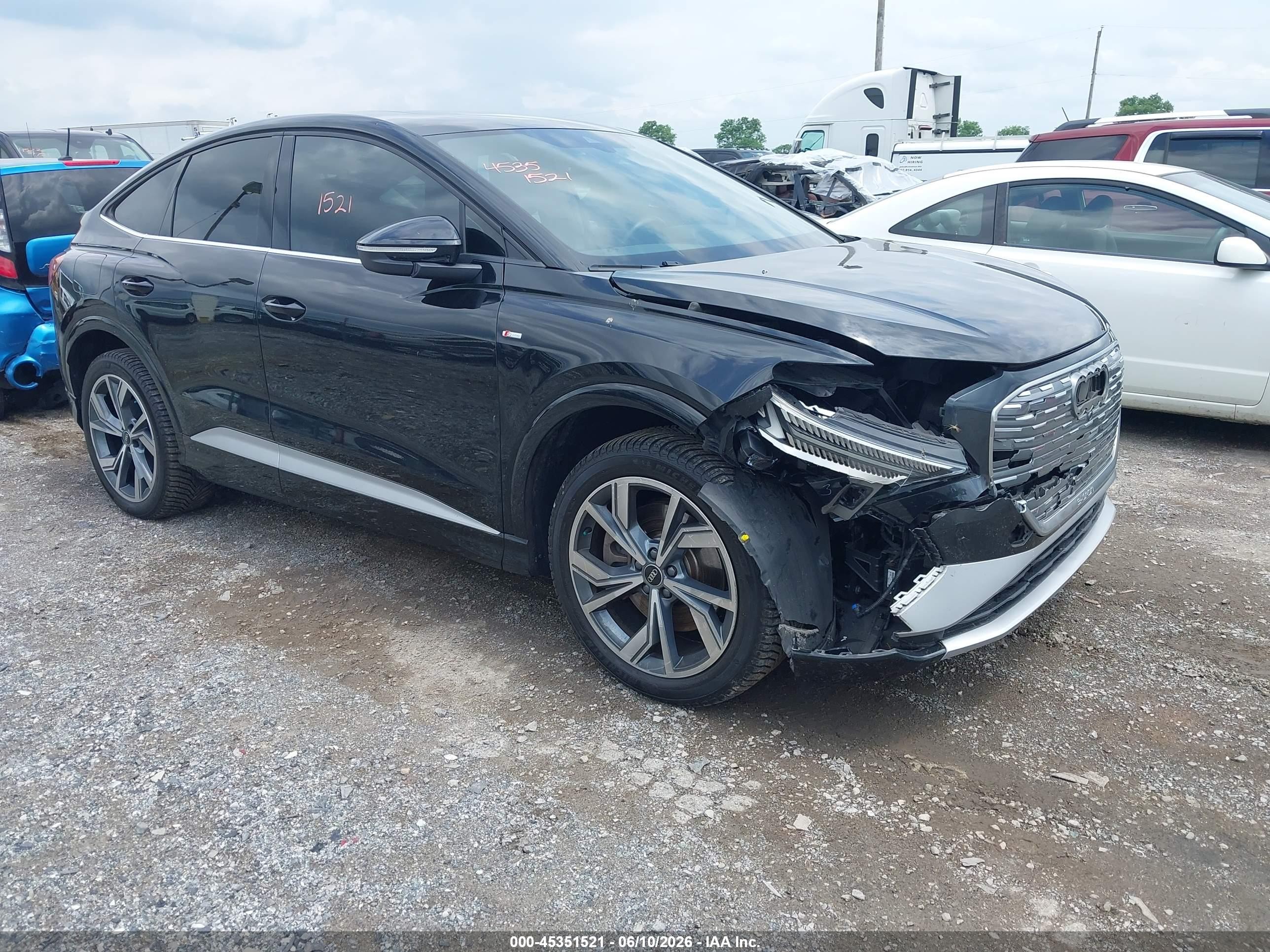 2023 Audi Q4 e-tron Sportback Prestige, VIN WA142BFZ8PP004189 — Front end