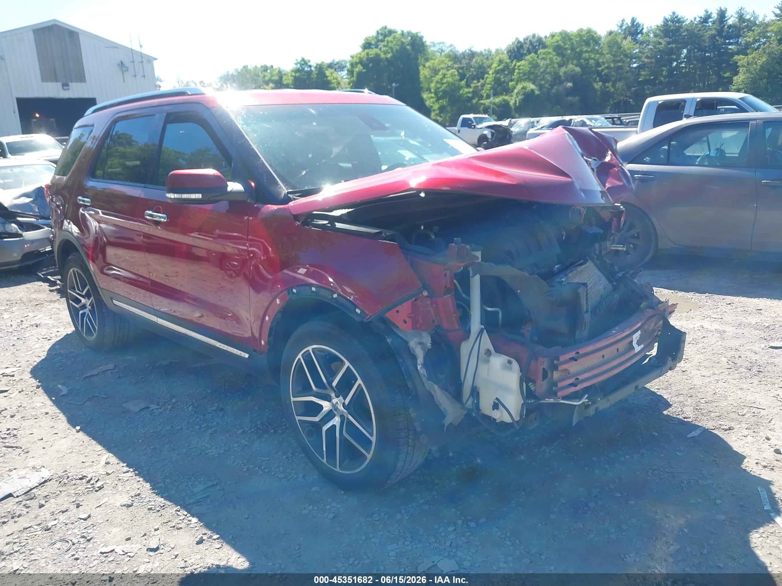 2016 Ford Explorer Limited, VIN 1FM5K8FH8GGB14580 — Перед