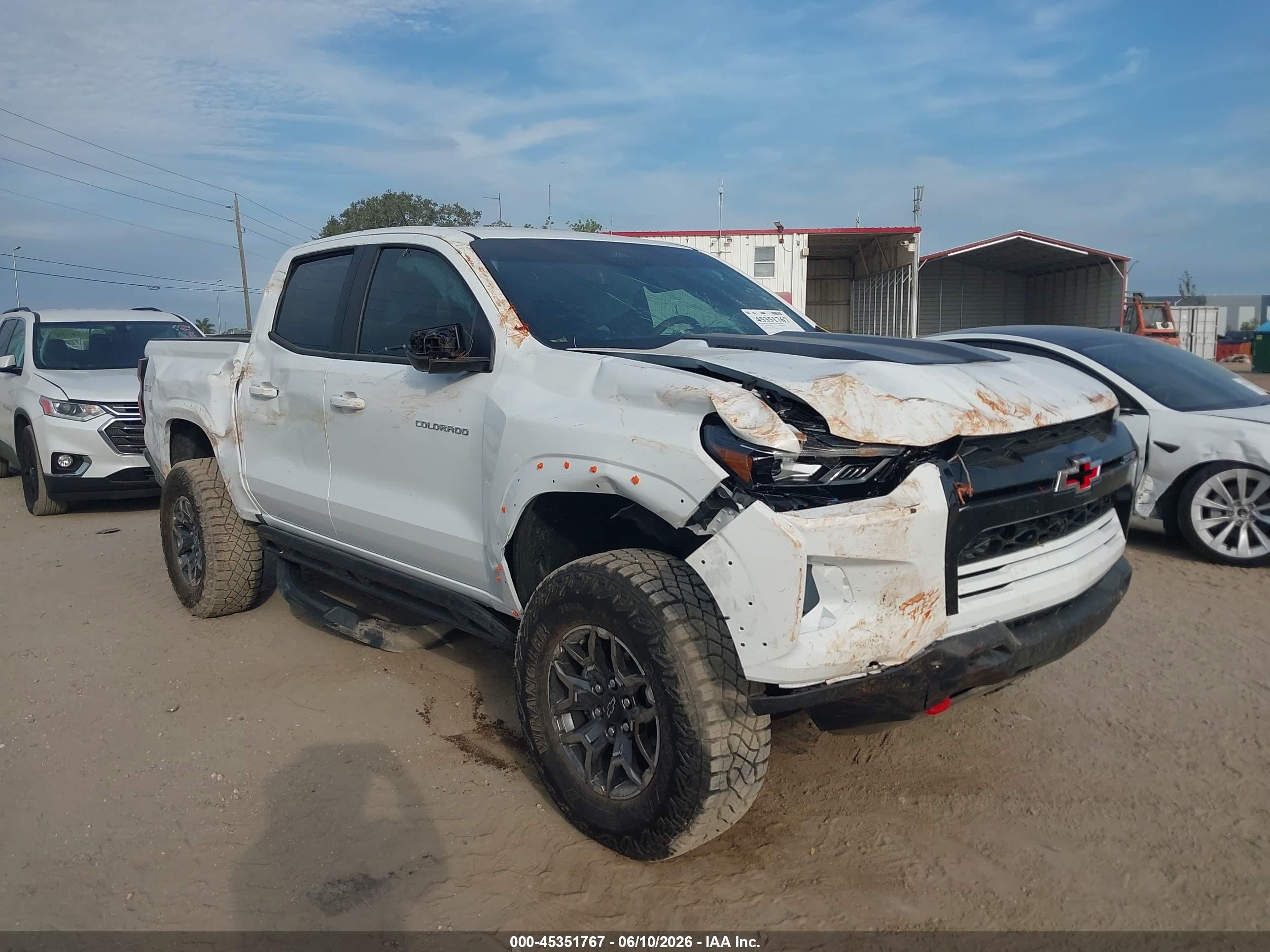 2026 Chevrolet Colorado 4WD ZR2, VIN 1GCPTFEK3T1227488 — Front end
