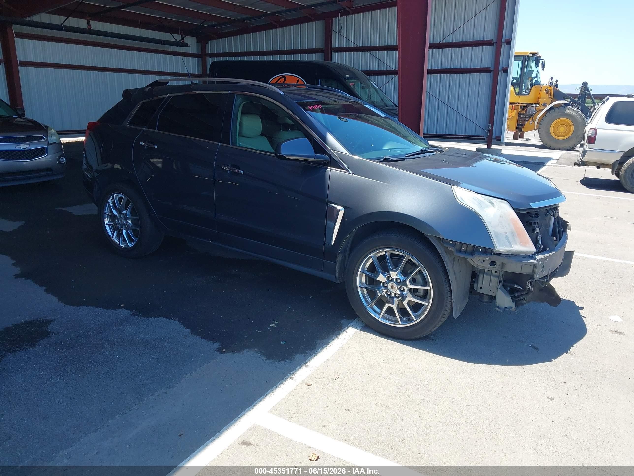 2013 Cadillac SRX Performance Collection, VIN 3GYFNDE3XDS565502 — Not stated