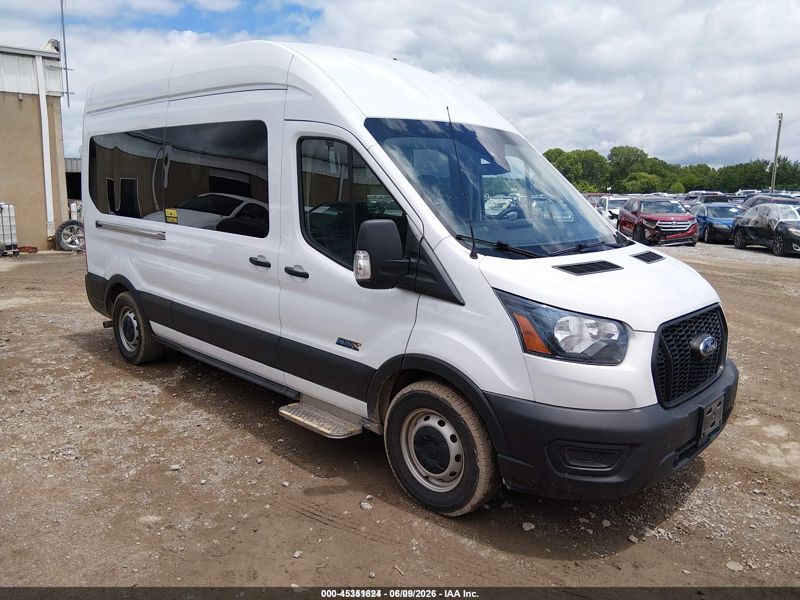 2023 Ford Transit Passenger XLT, VIN 1FBAX2X89PKA75256 — Normal wear