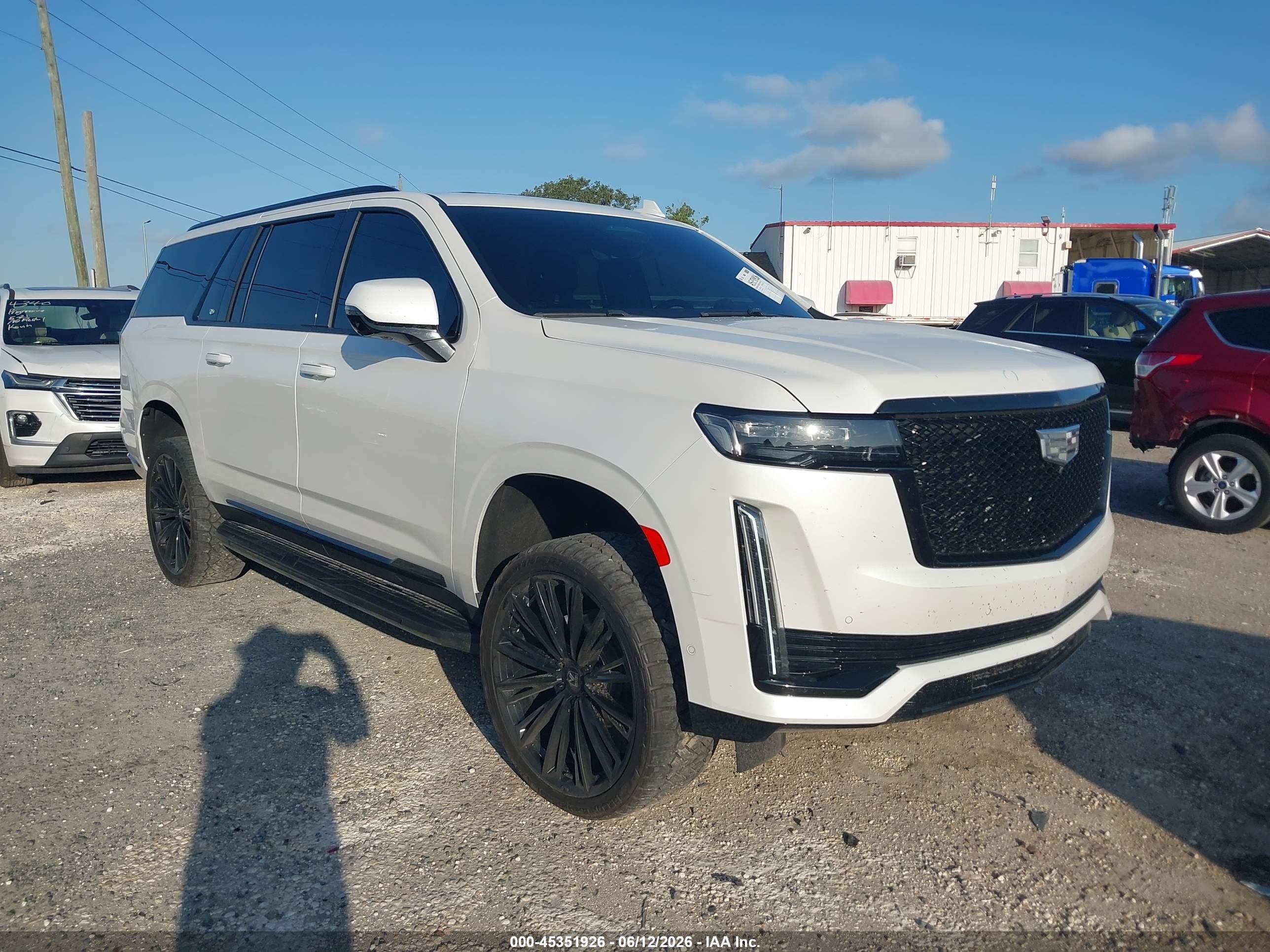 2023 Cadillac Escalade ESV 4WD Sport, VIN 1GYS4NKL3PR194055 — Undercarriage