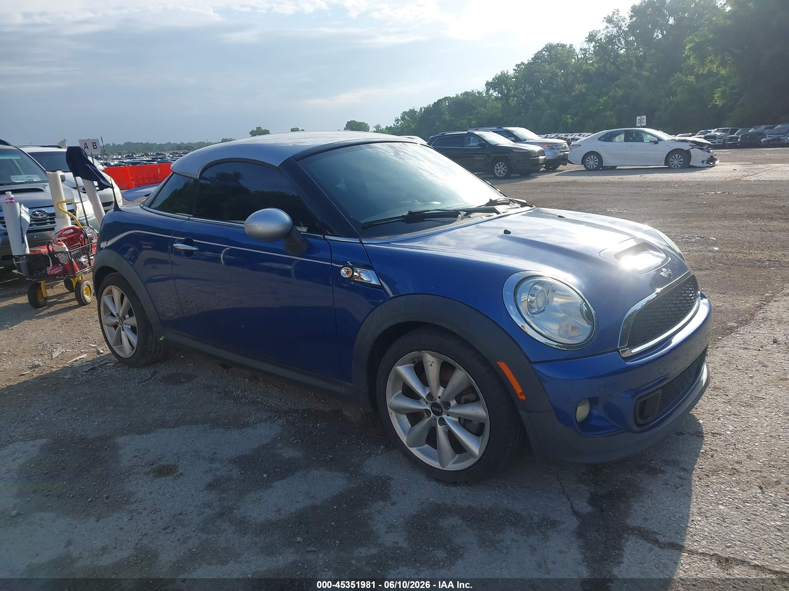 2013 MINI Coupe S, VIN WMWSX3C5XDT466842 — Normal wear