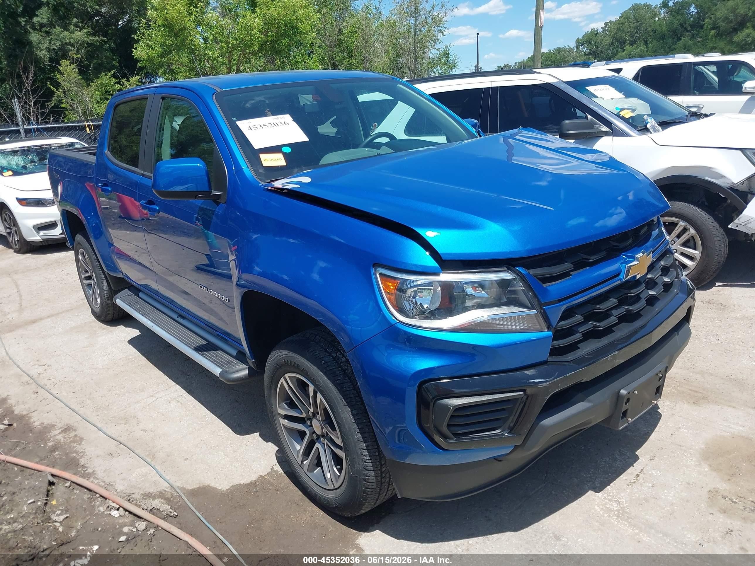 2022 Chevrolet Colorado 2WD Work Truck, VIN 1GCGSBEA7N1274786 — Front end