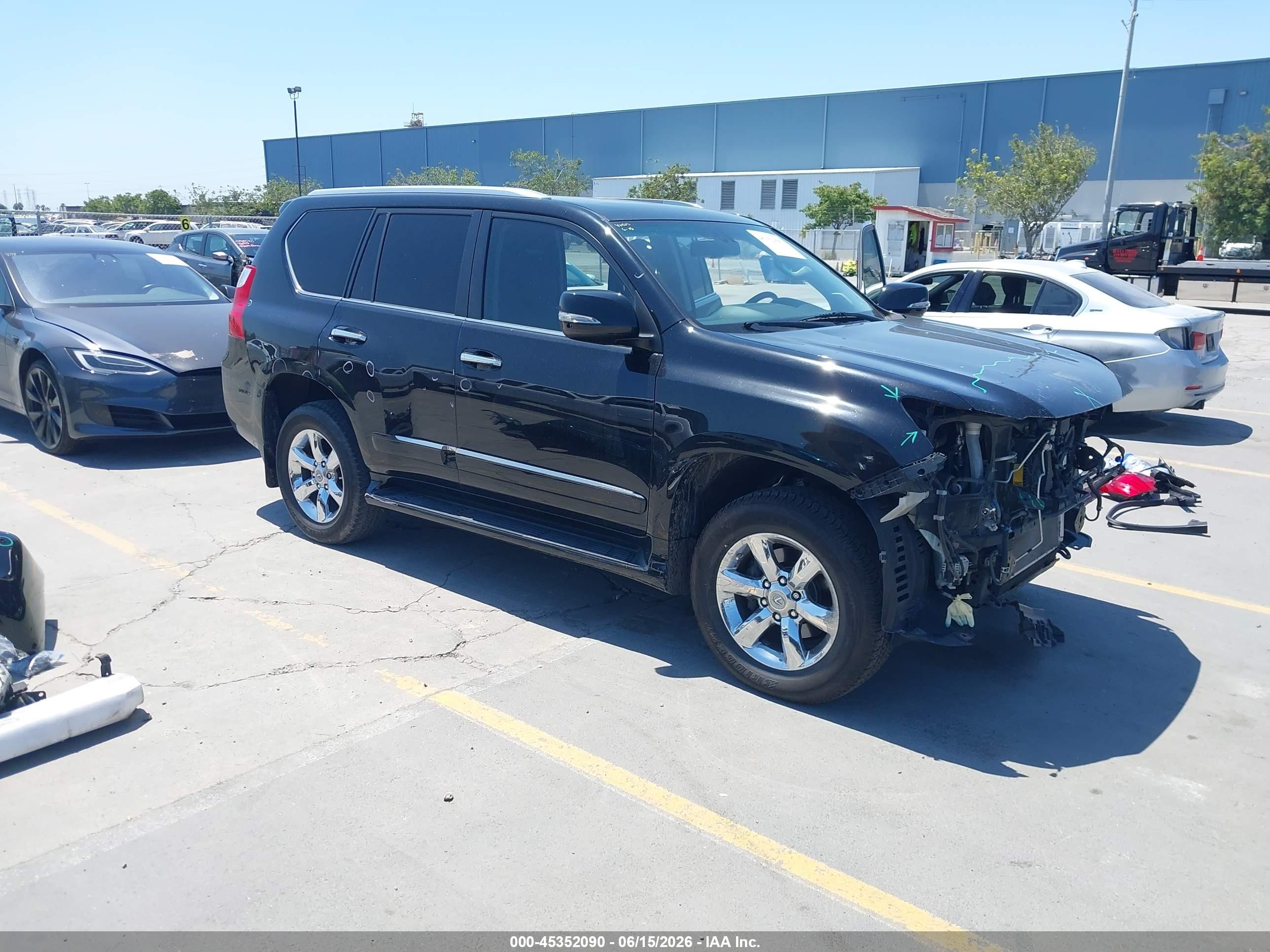 2011 Lexus GX 460 Premium, VIN JTJJM7FX5B5023914 — Front end
