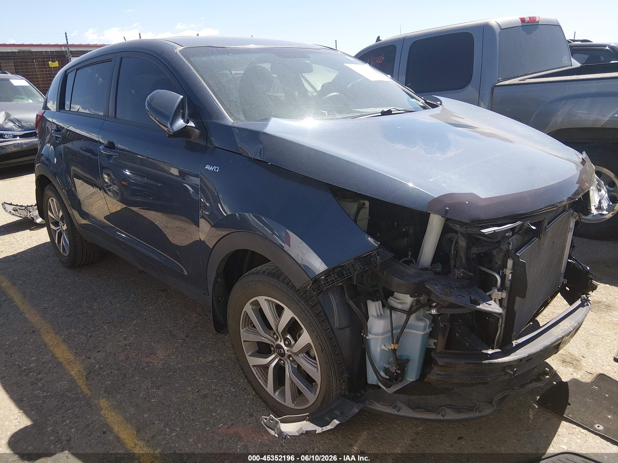2014 Kia Sportage LX, VIN KNDPBCAC1E7612306 — Front end