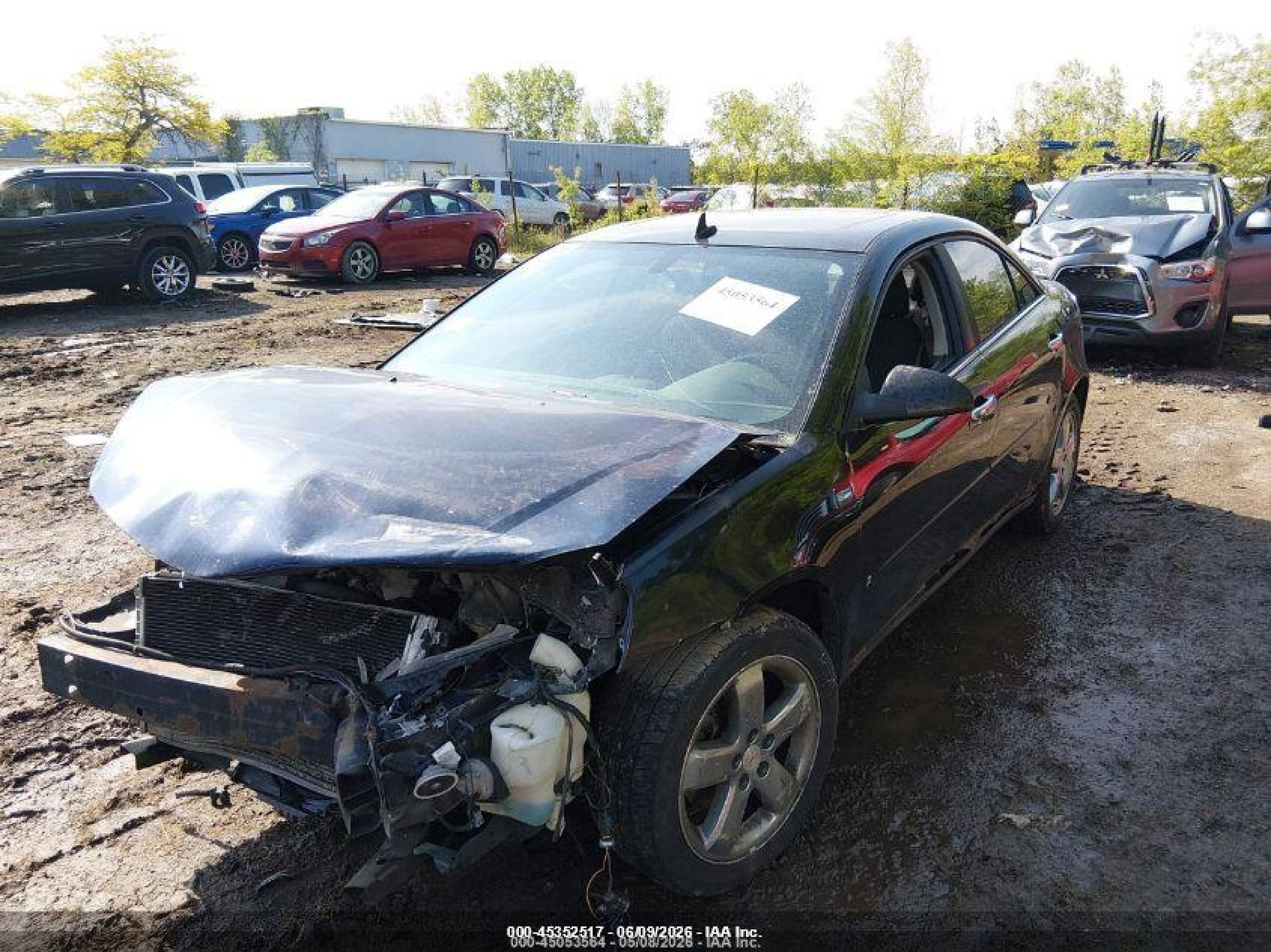 2008 Pontiac G6, VIN 1G2ZG57NX84292279 — Front end