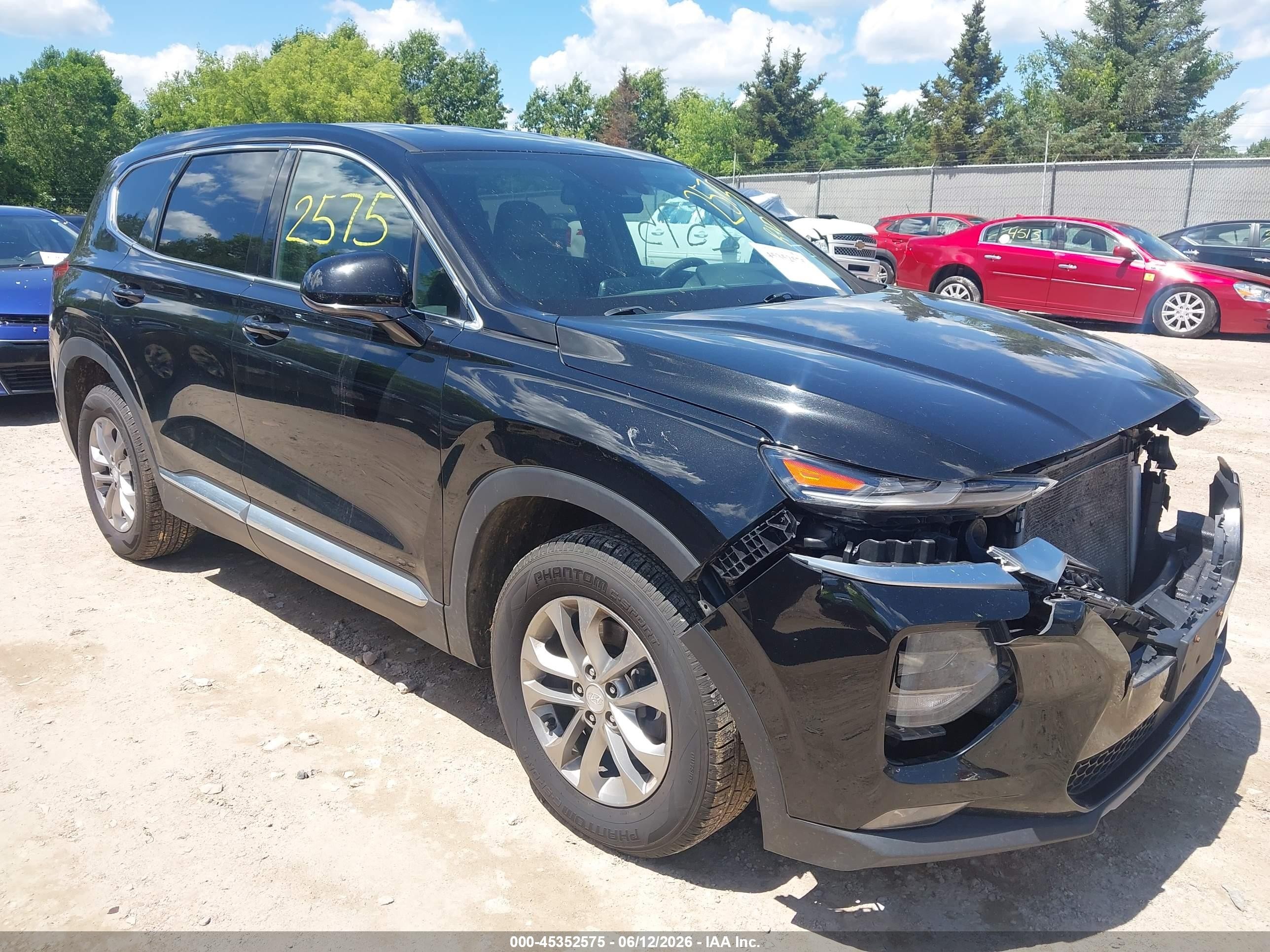 2020 Hyundai Santa Fe SEL, VIN 5NMS3CAD5LH207488 — Front end