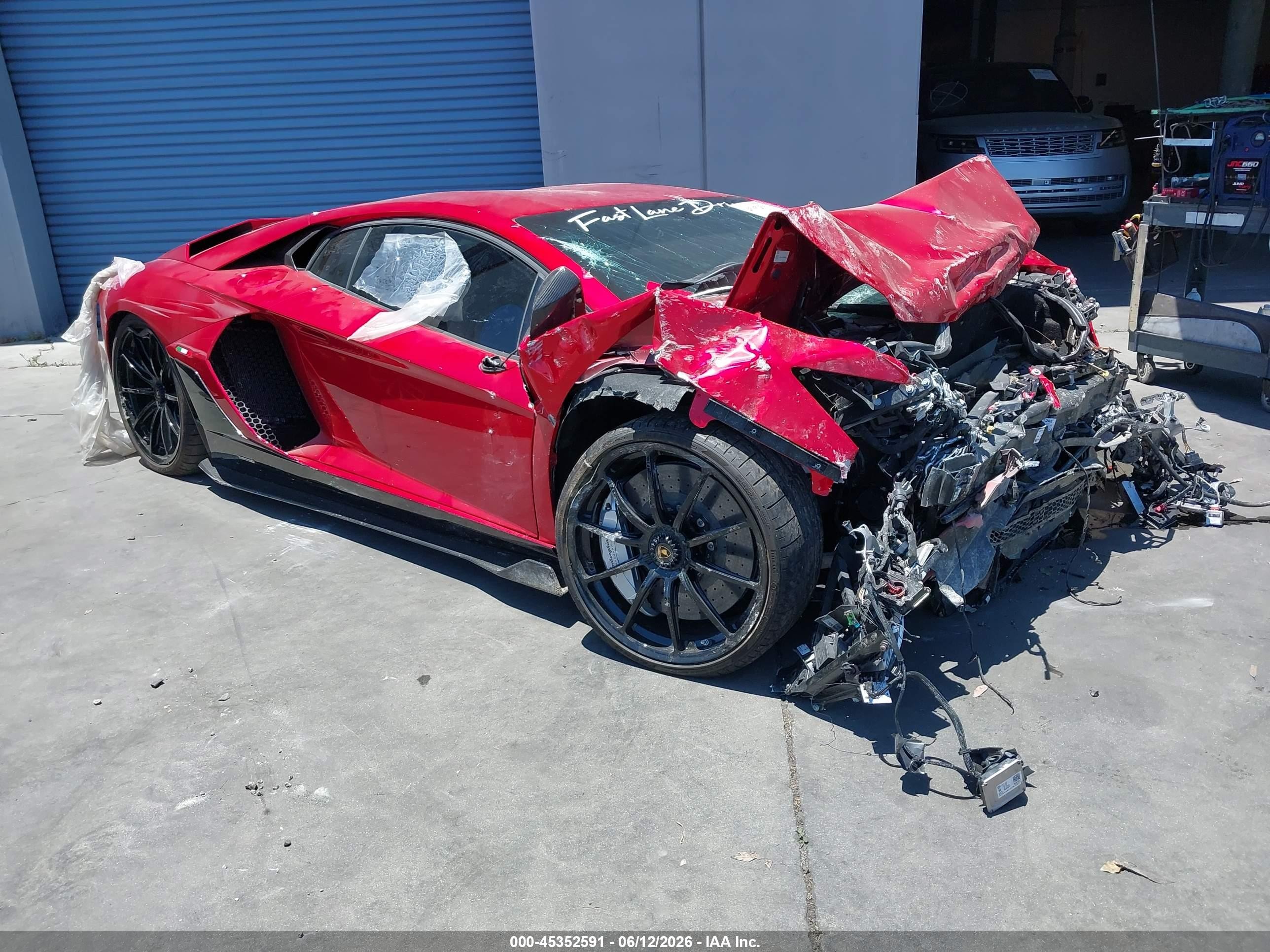 2022 Lamborghini Aventador, VIN ZHWUP8ZD1NLA11073 — Front end