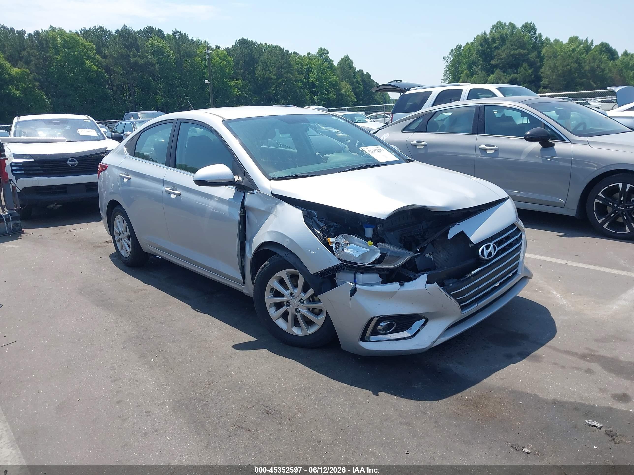 2022 Hyundai Accent SE, VIN 3KPC24A62NE172269 — Front end