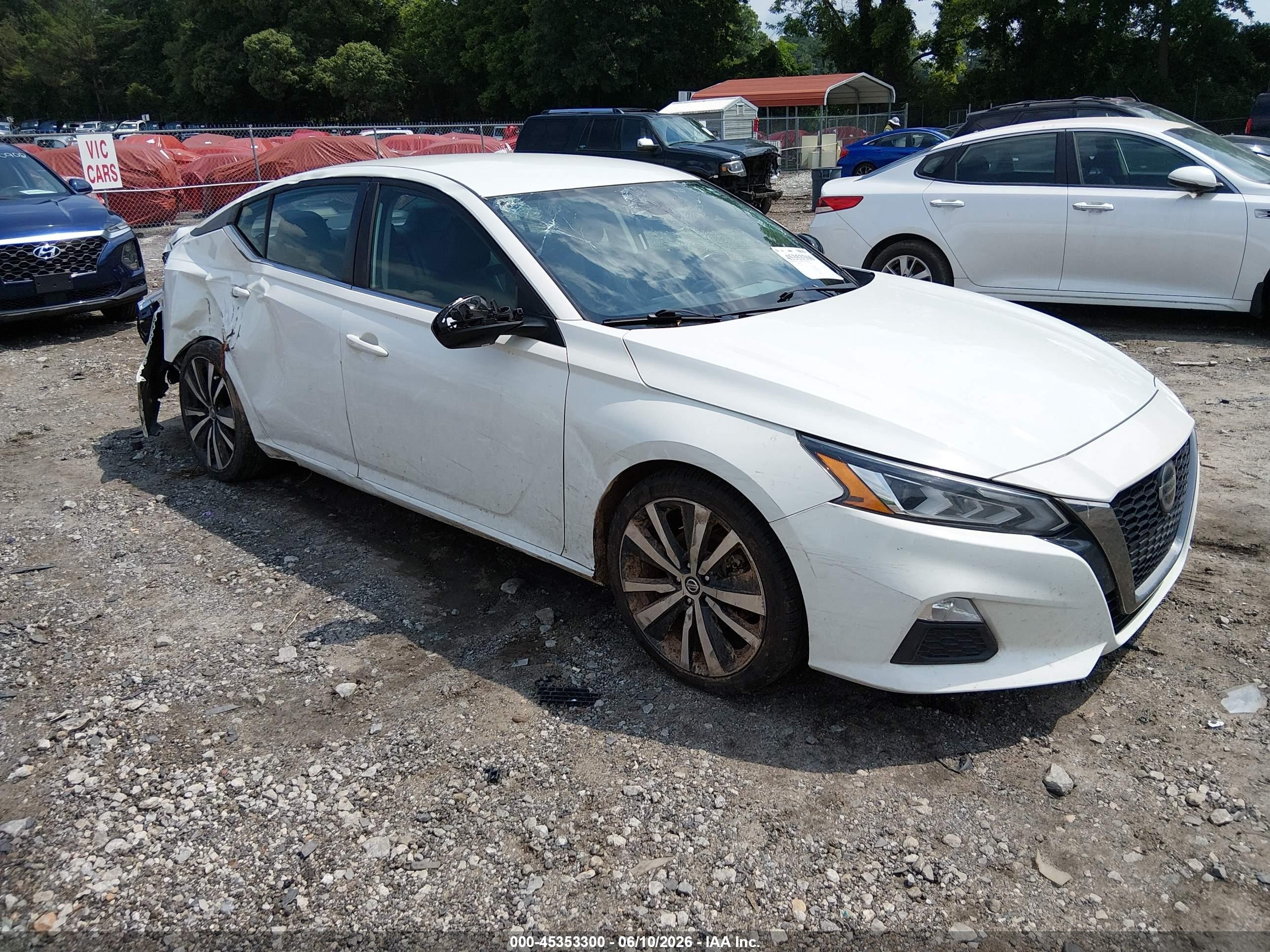 2022 Nissan Altima SR, VIN 1N4BL4CV2NN387830 — Side