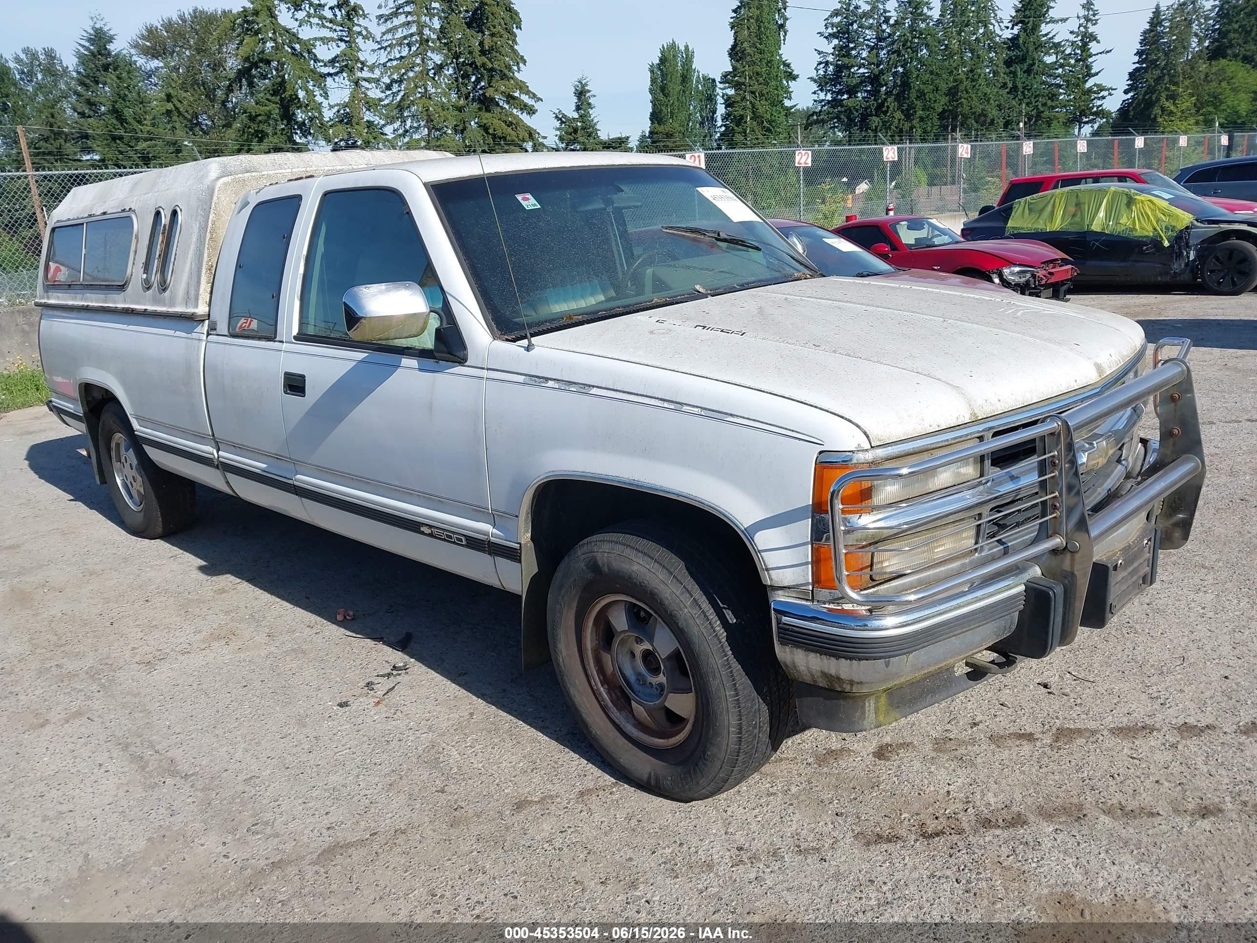 1994 Chevrolet K1500, VIN 1GCEK19S3RE206200 — Normal wear