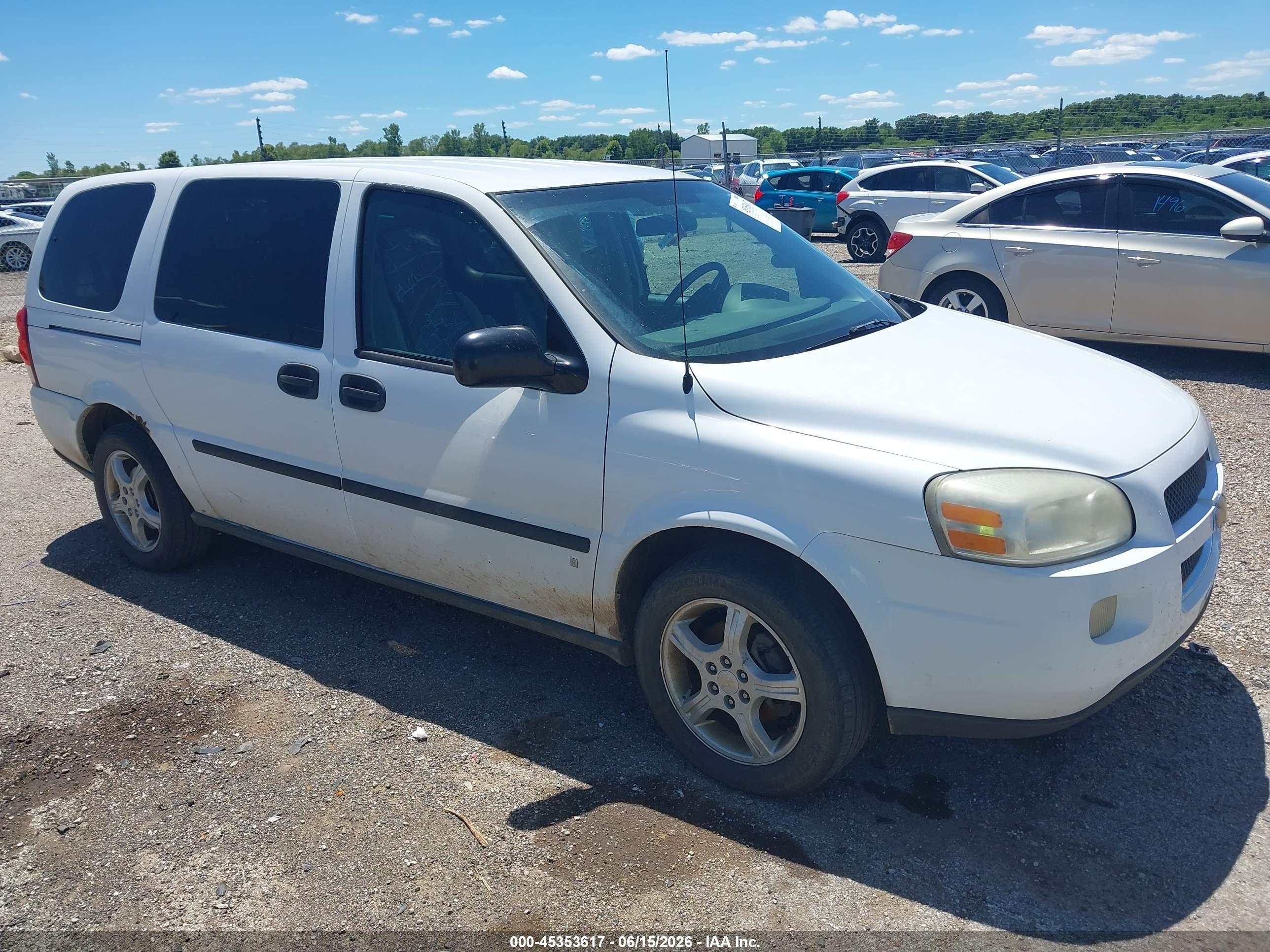 2008 Chevrolet Uplander LS, VIN 1GNDV231X8D191909 — Normal wear